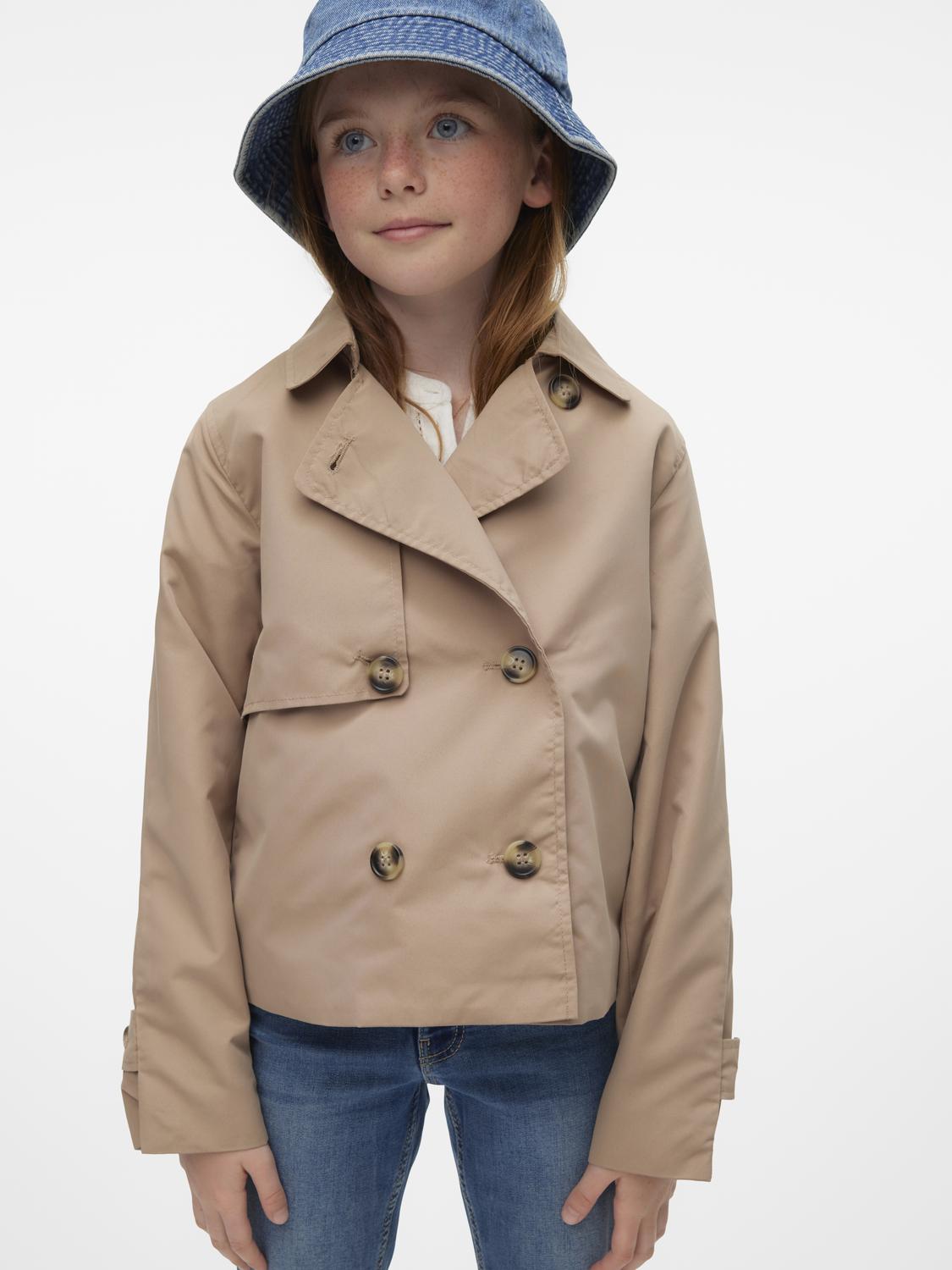 model_shot-front