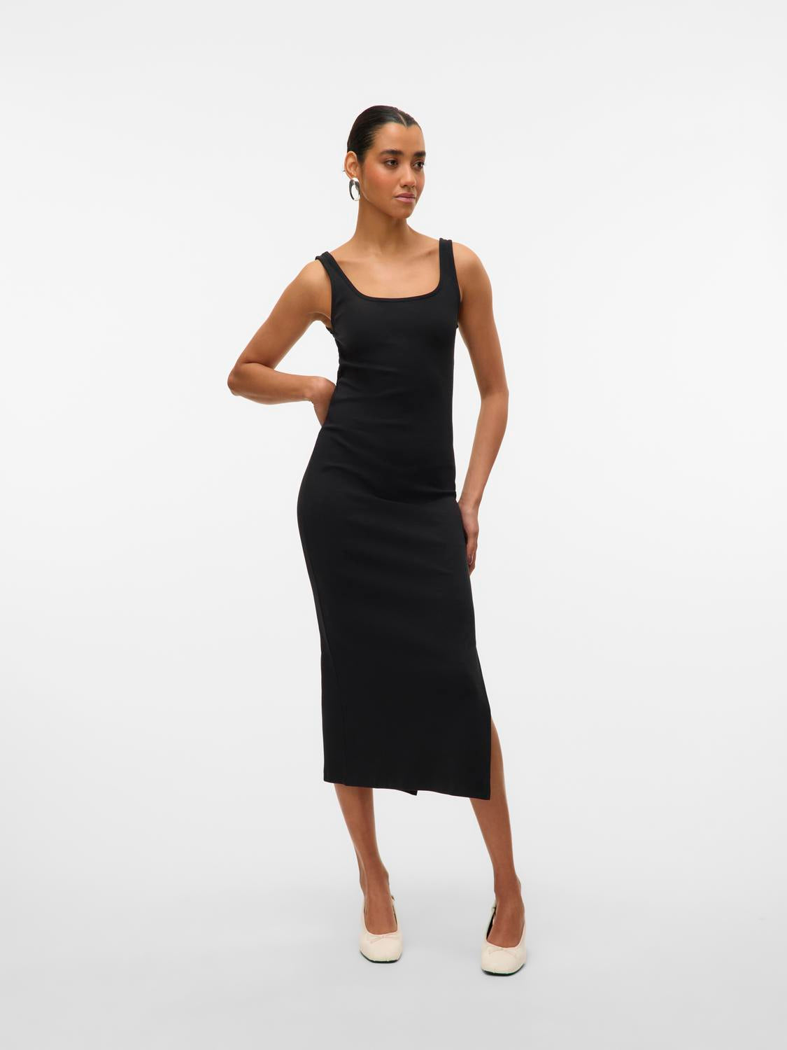 model_shot-front