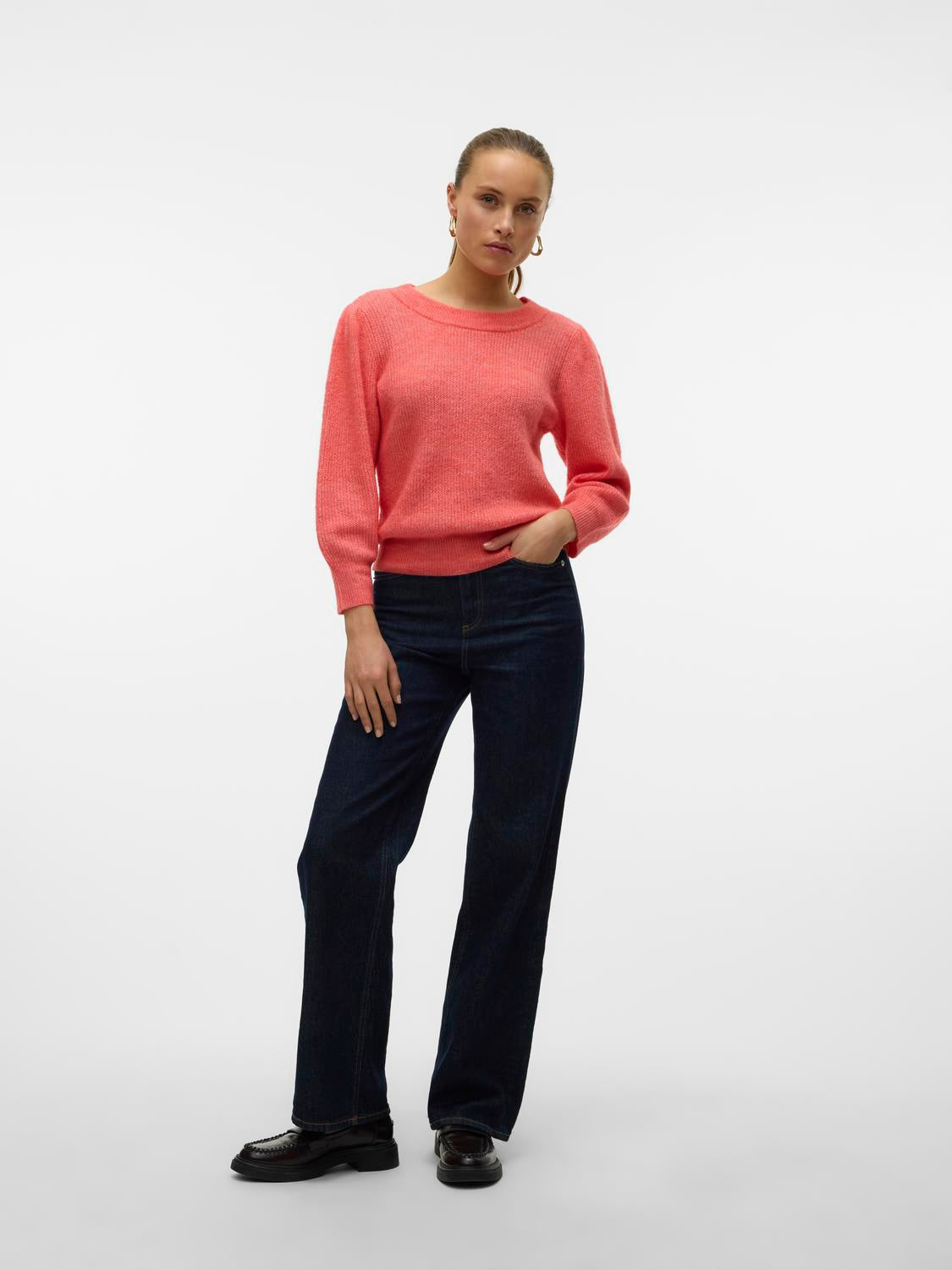 model_shot-front_full