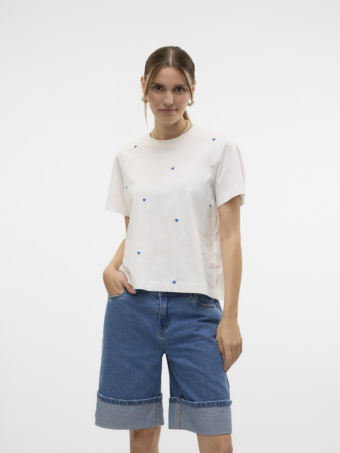 model_shot-front
