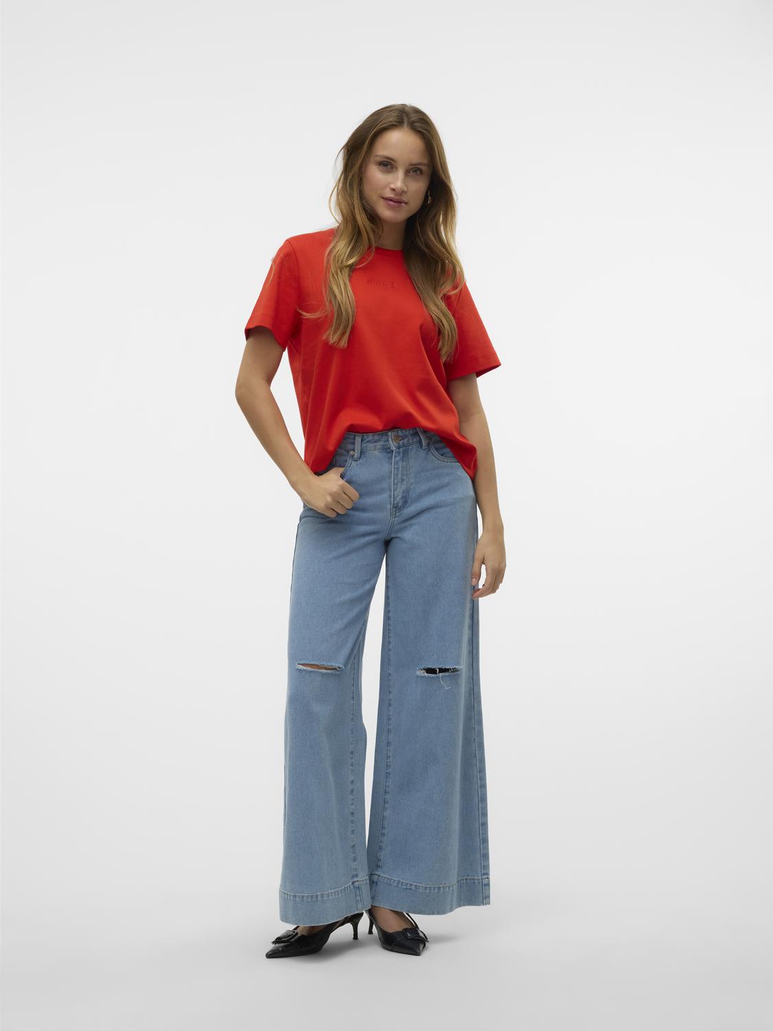 model_shot-front_full