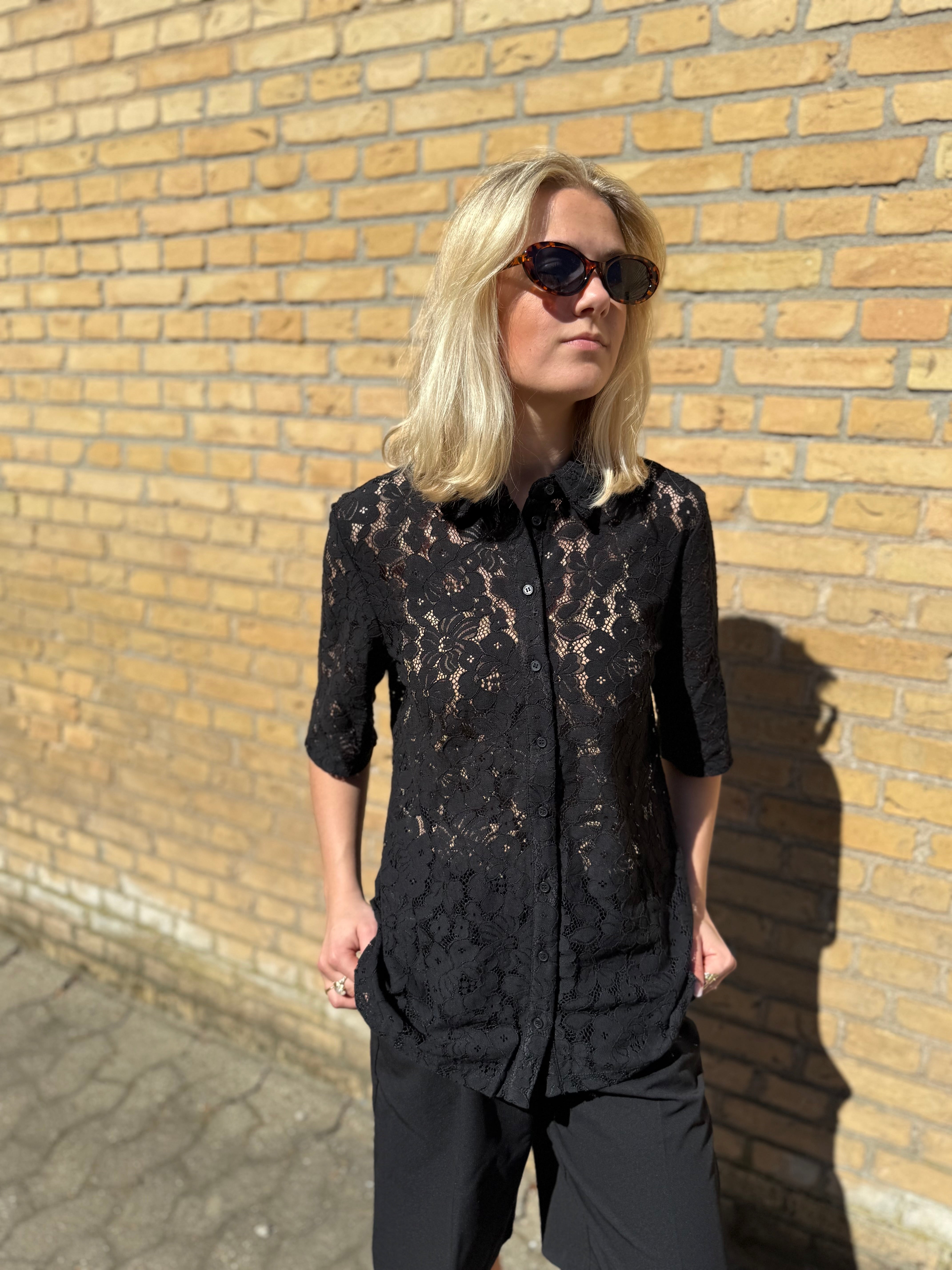 VMHONEY Shirt - Black