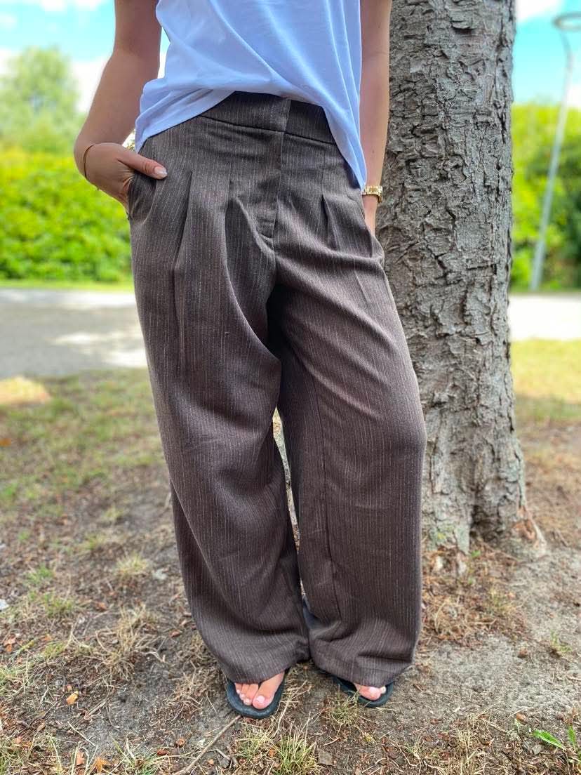 VMKYLAN Trousers - Chicory Coffee