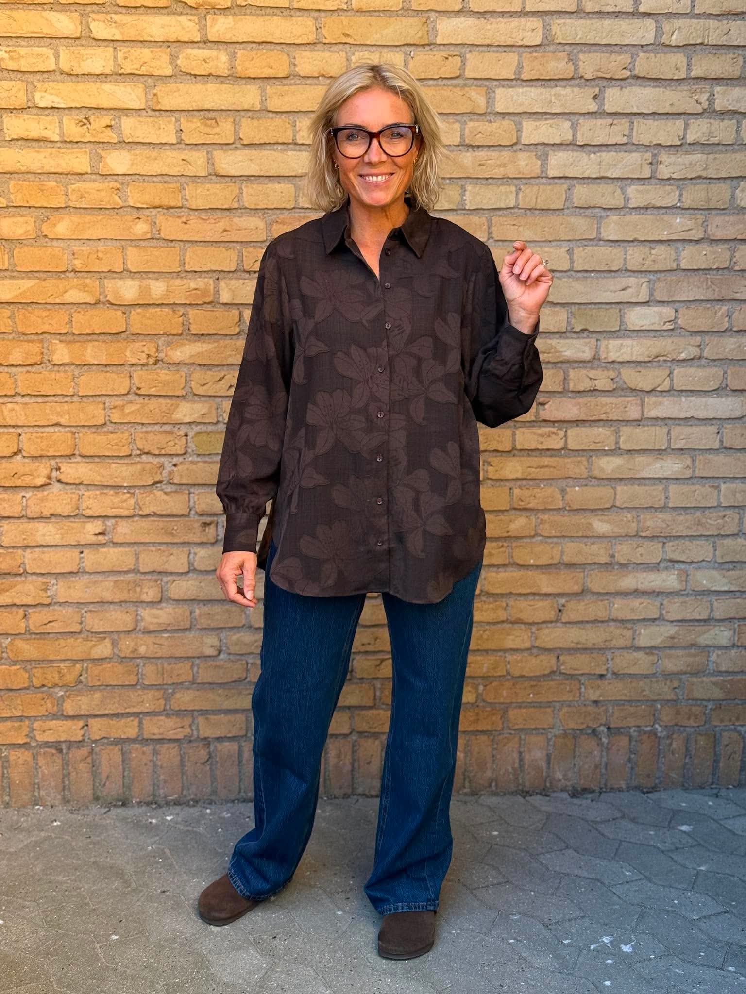 VMEMBLA Shirt - Chocolate Torte