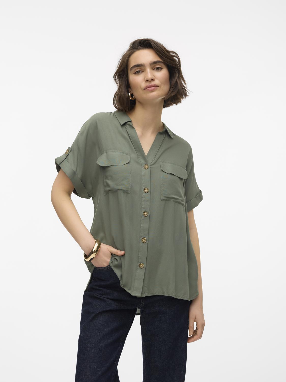 model_shot-front