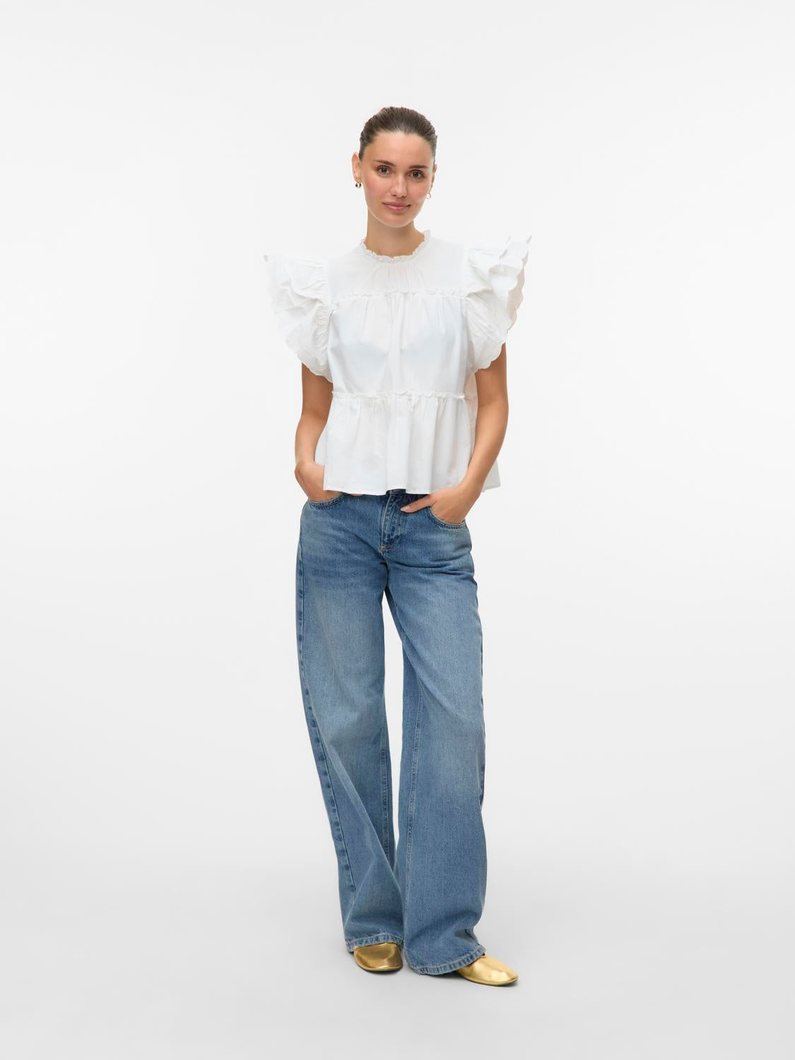 model_shot-front_full