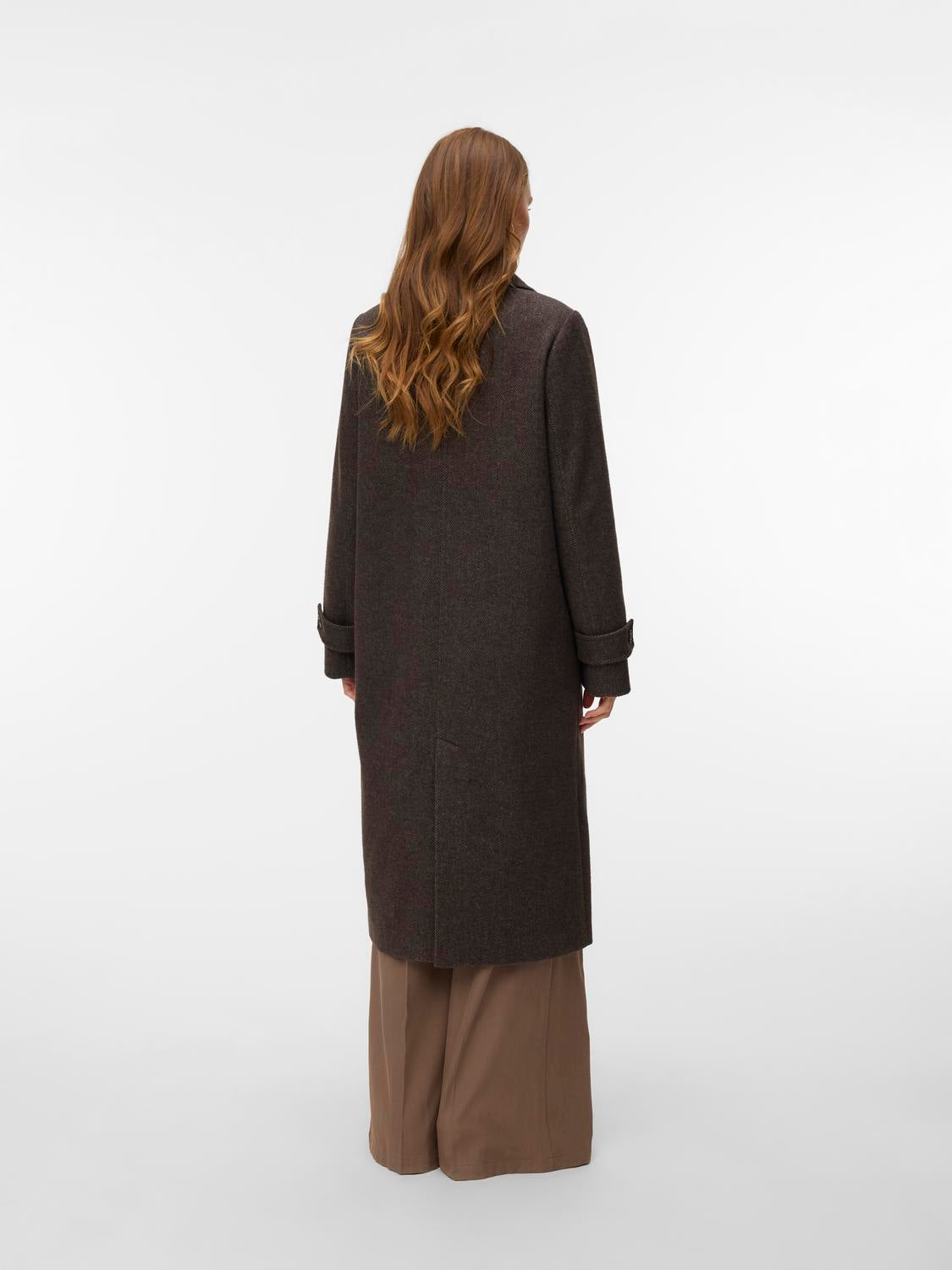 model_shot-back