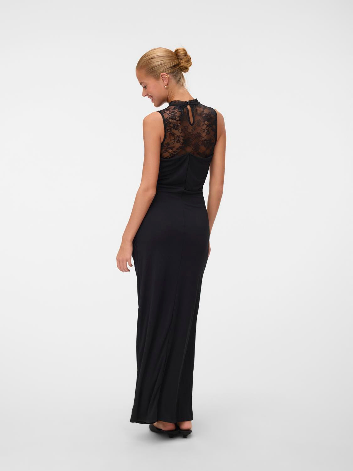 model_shot-back