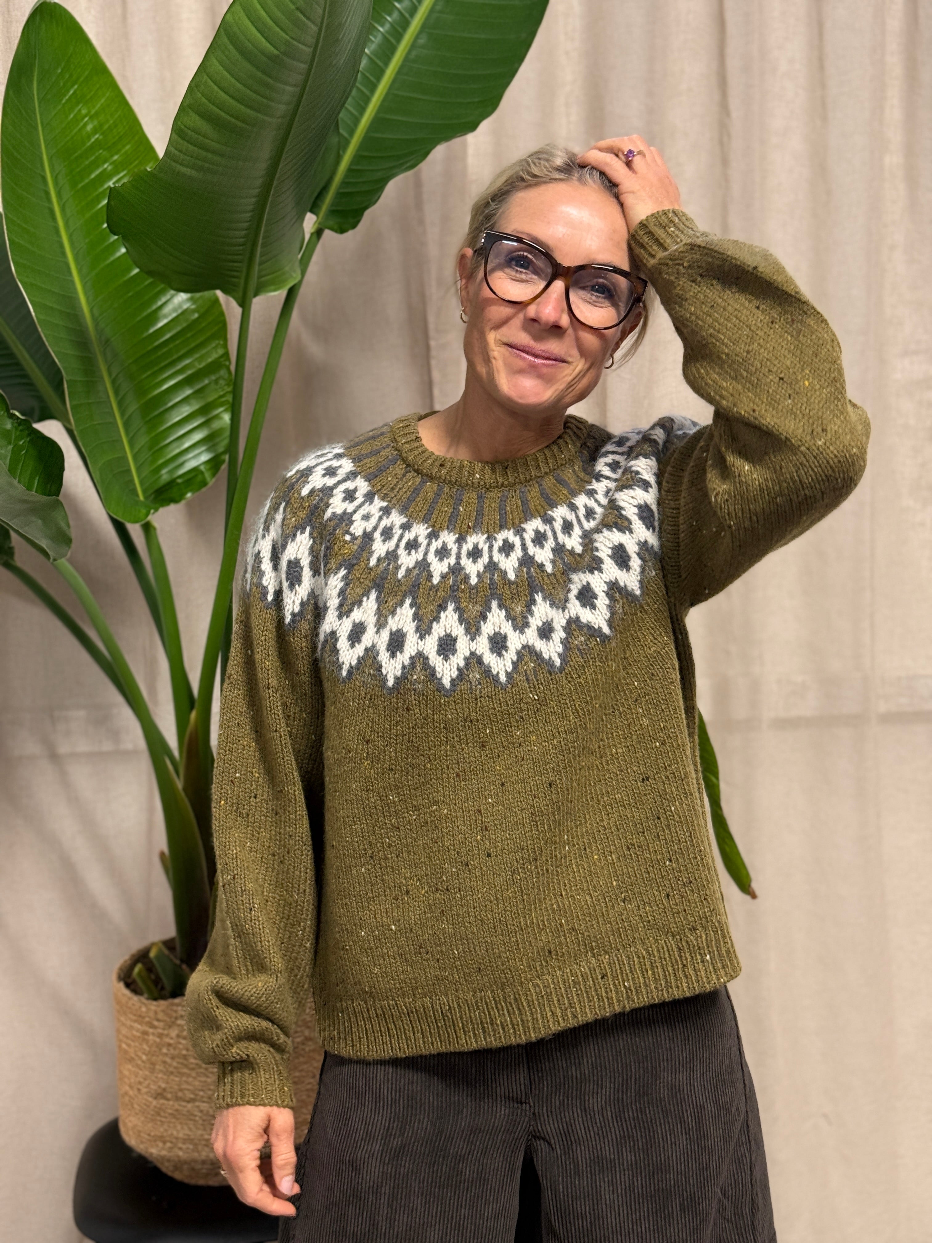 AWDOVE Pullover - Capulet Olive