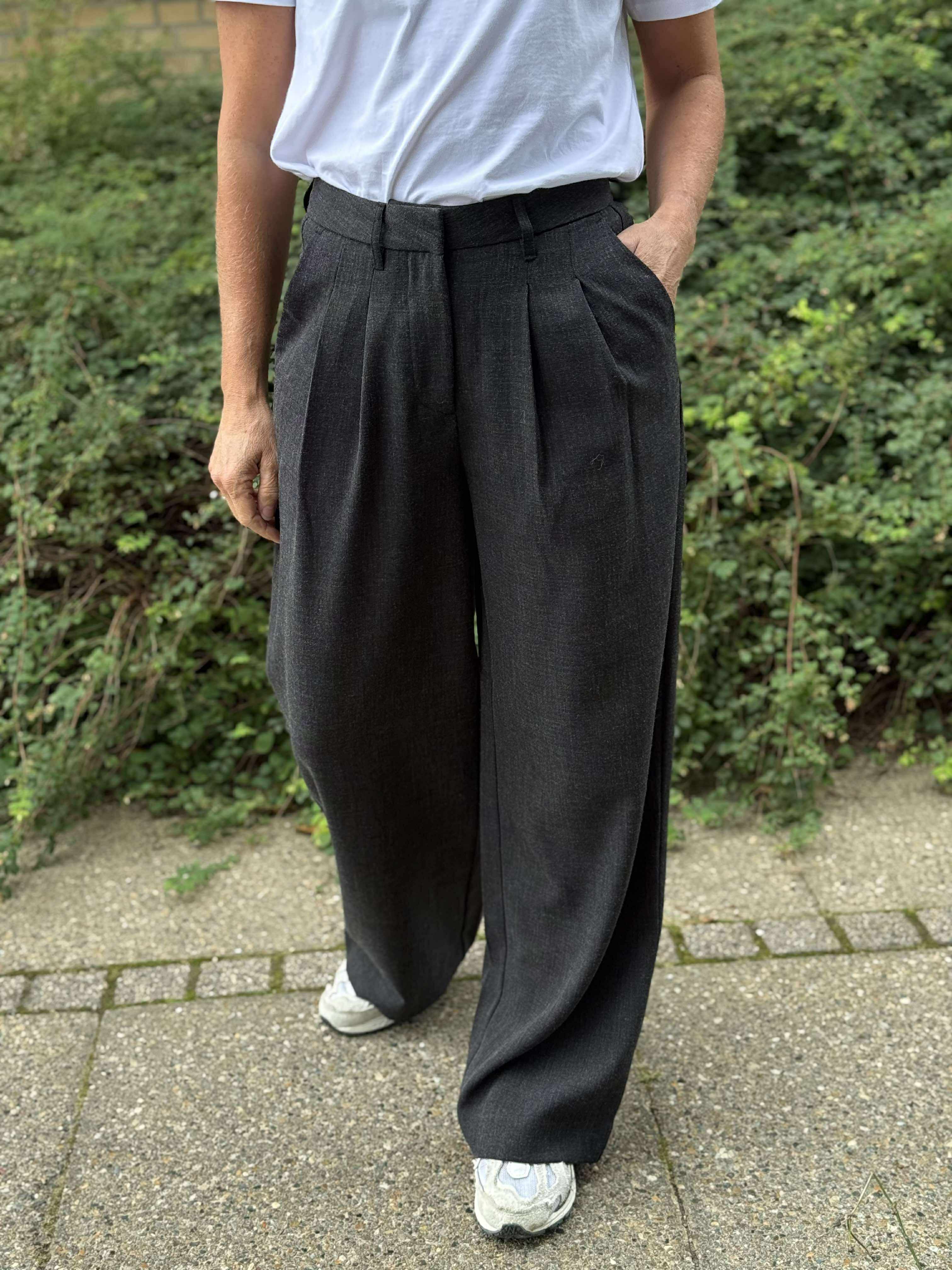 VMBESTIE Trousers - Dark Grey Melange