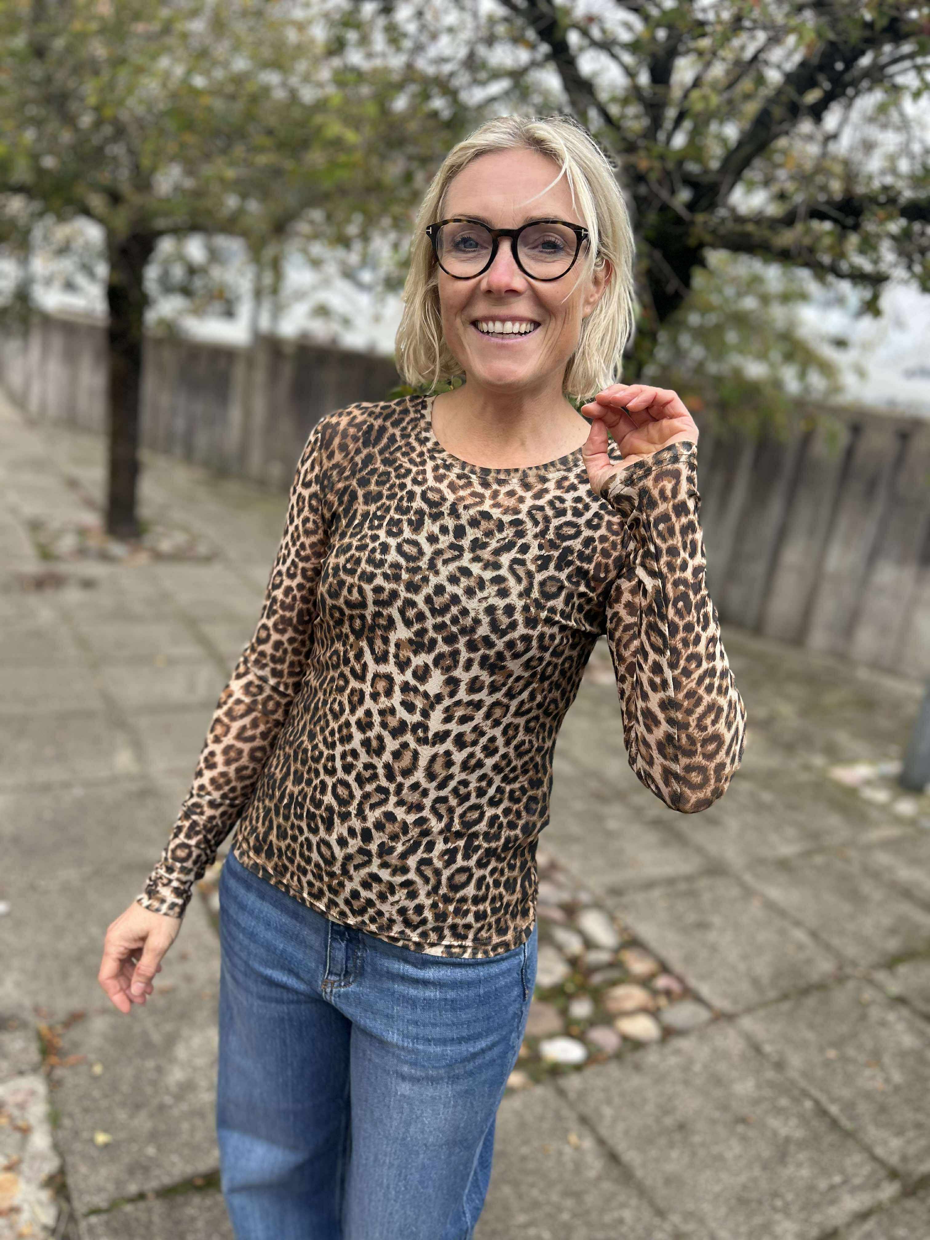 VMLOVA Top - Leopard