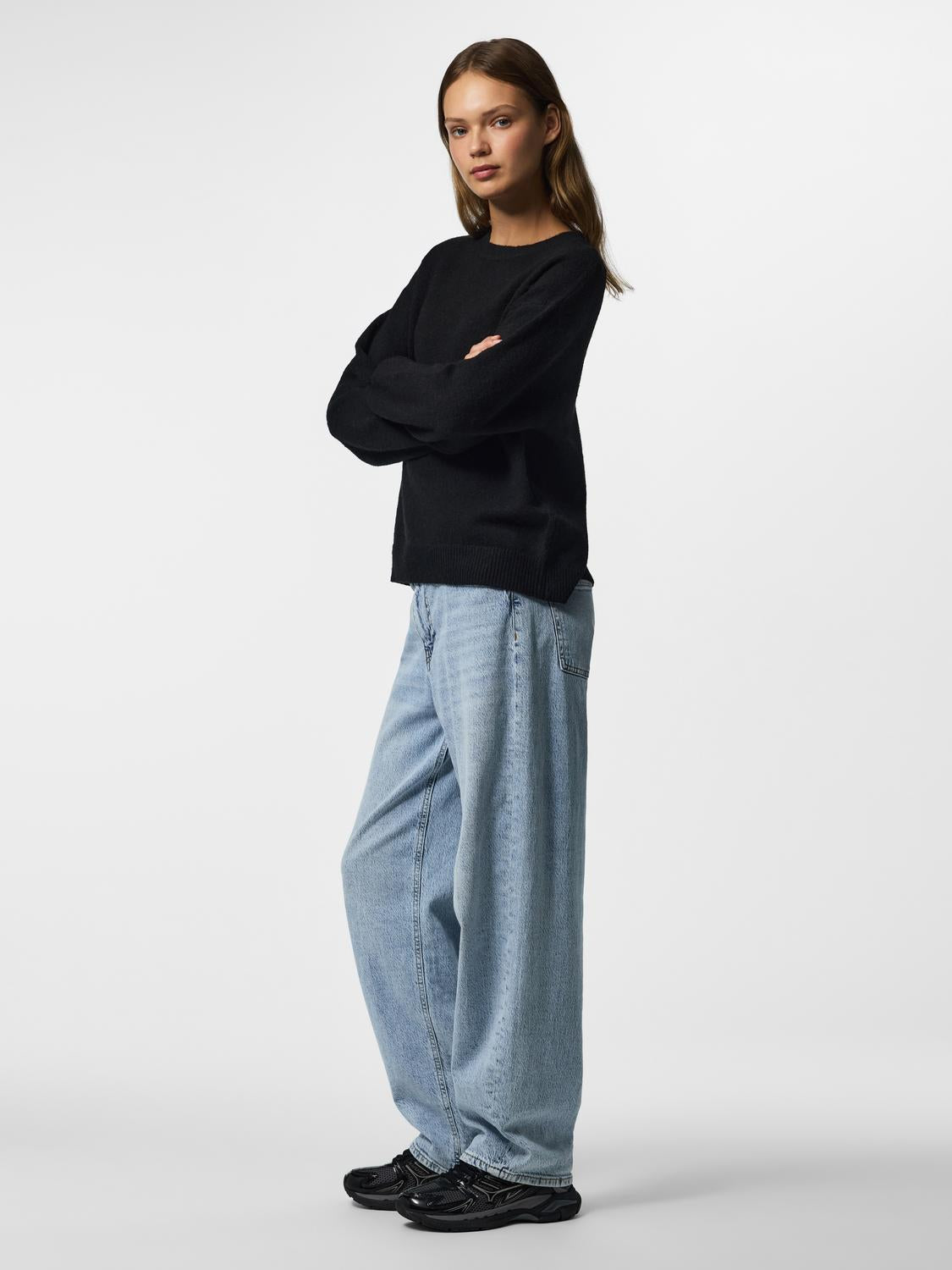 model_shot-front_full