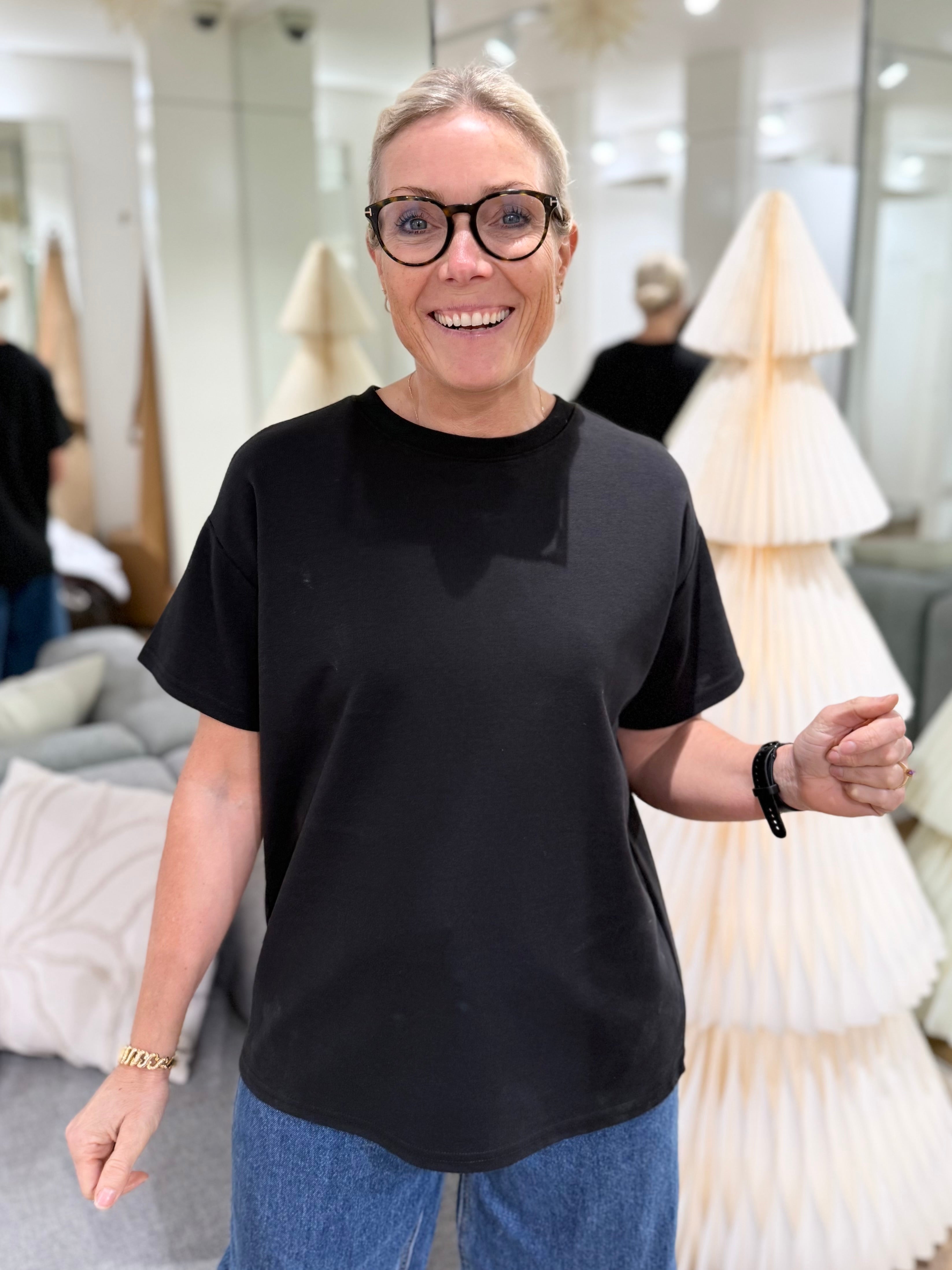 PCSKYLAR T-Shirt - Black