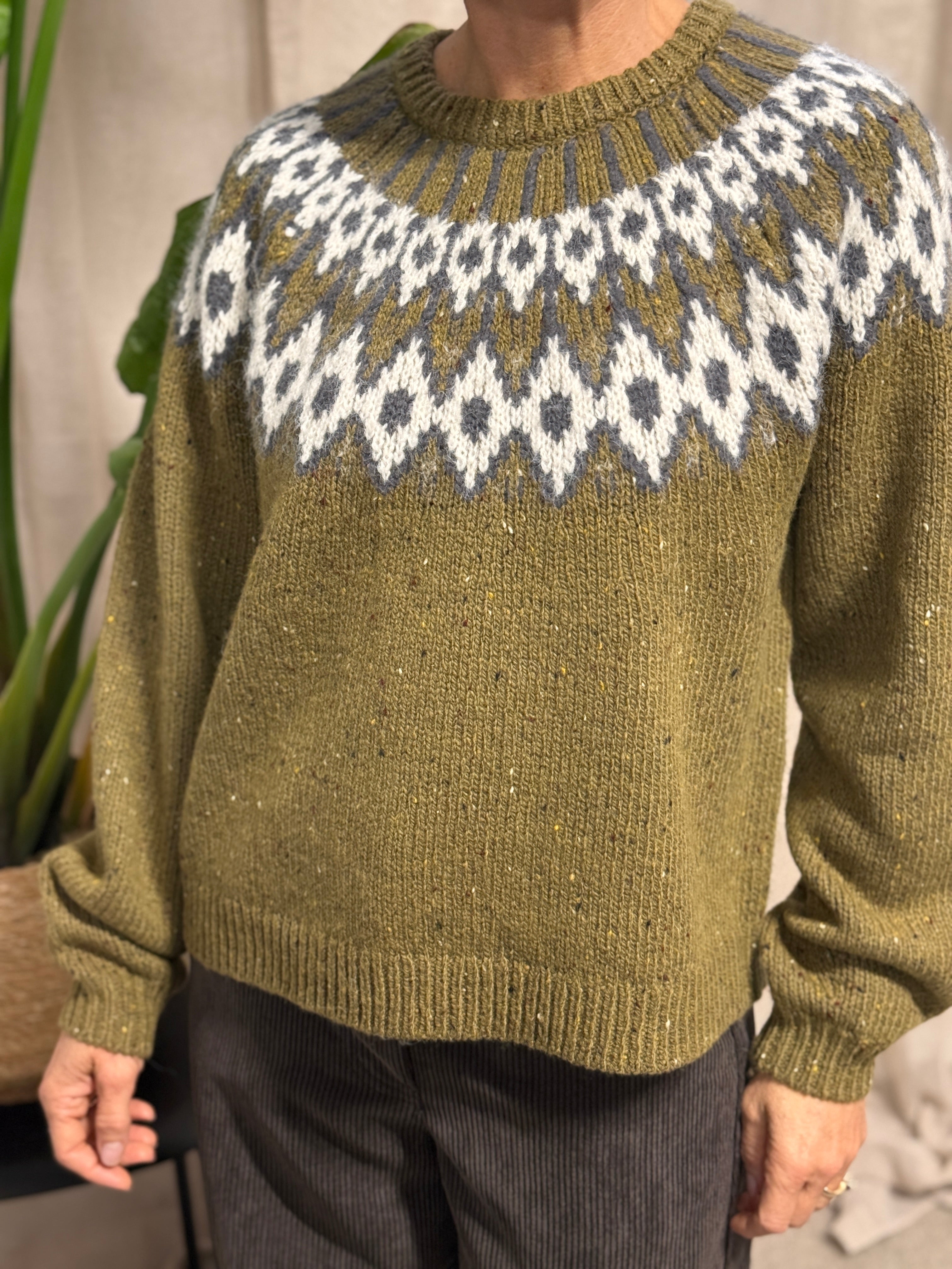 AWDOVE Pullover - Capulet Olive