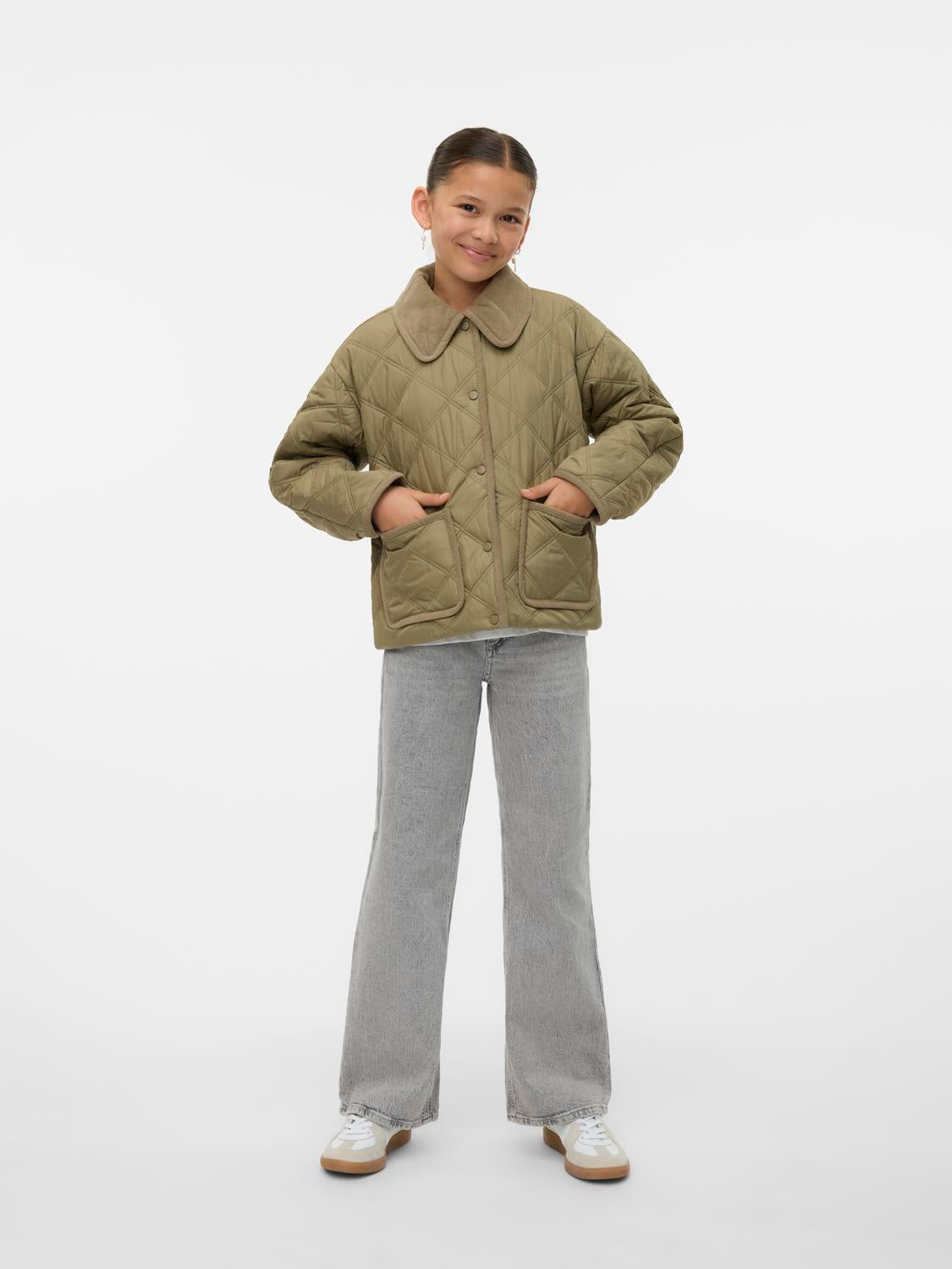 model_shot-front