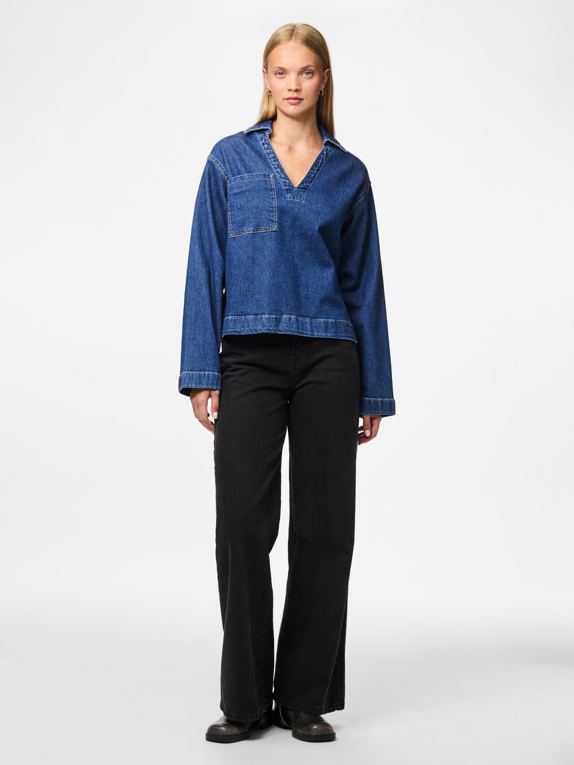 model_shot-front_full