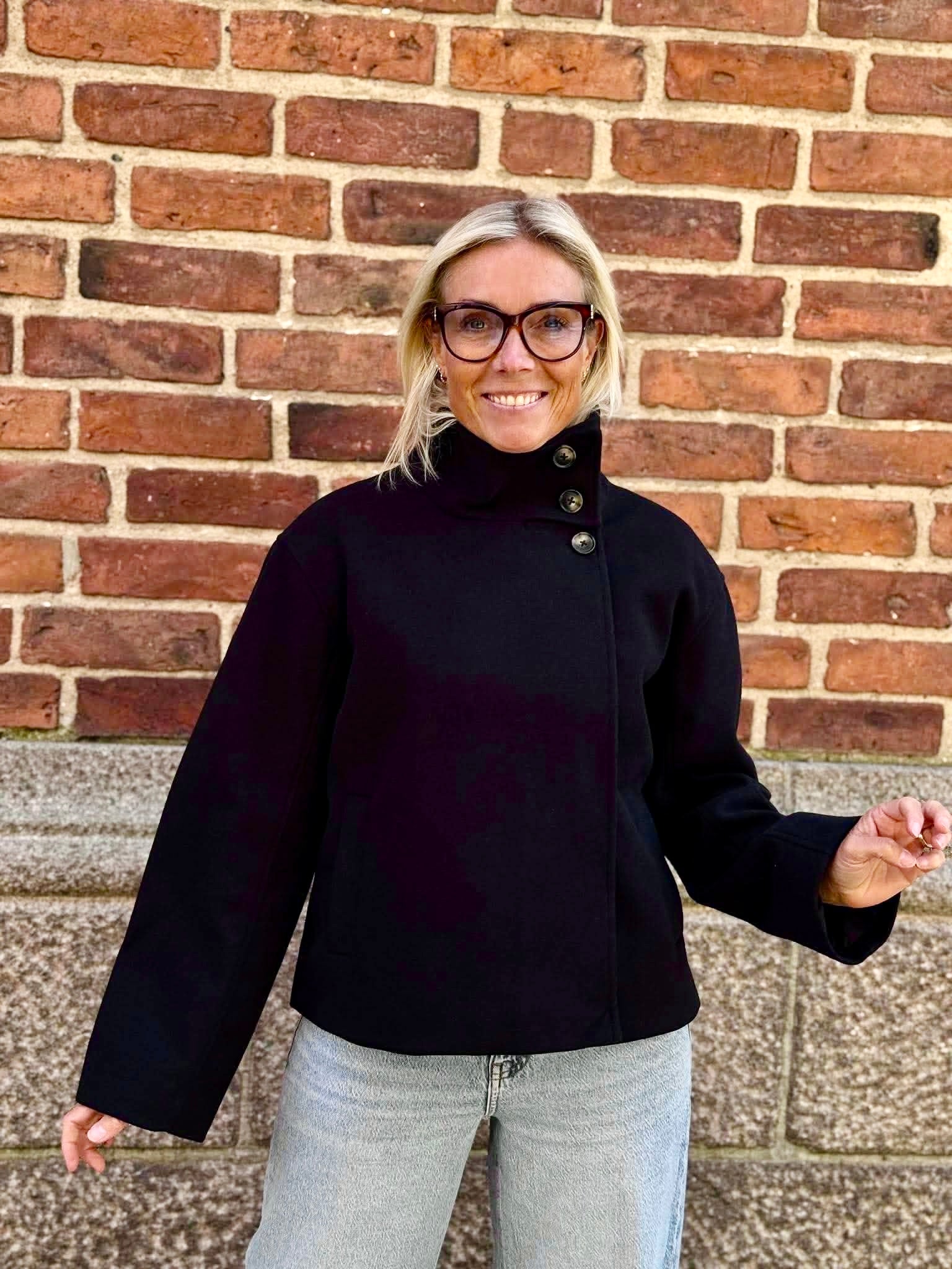 PCAGNES Jacket - Black