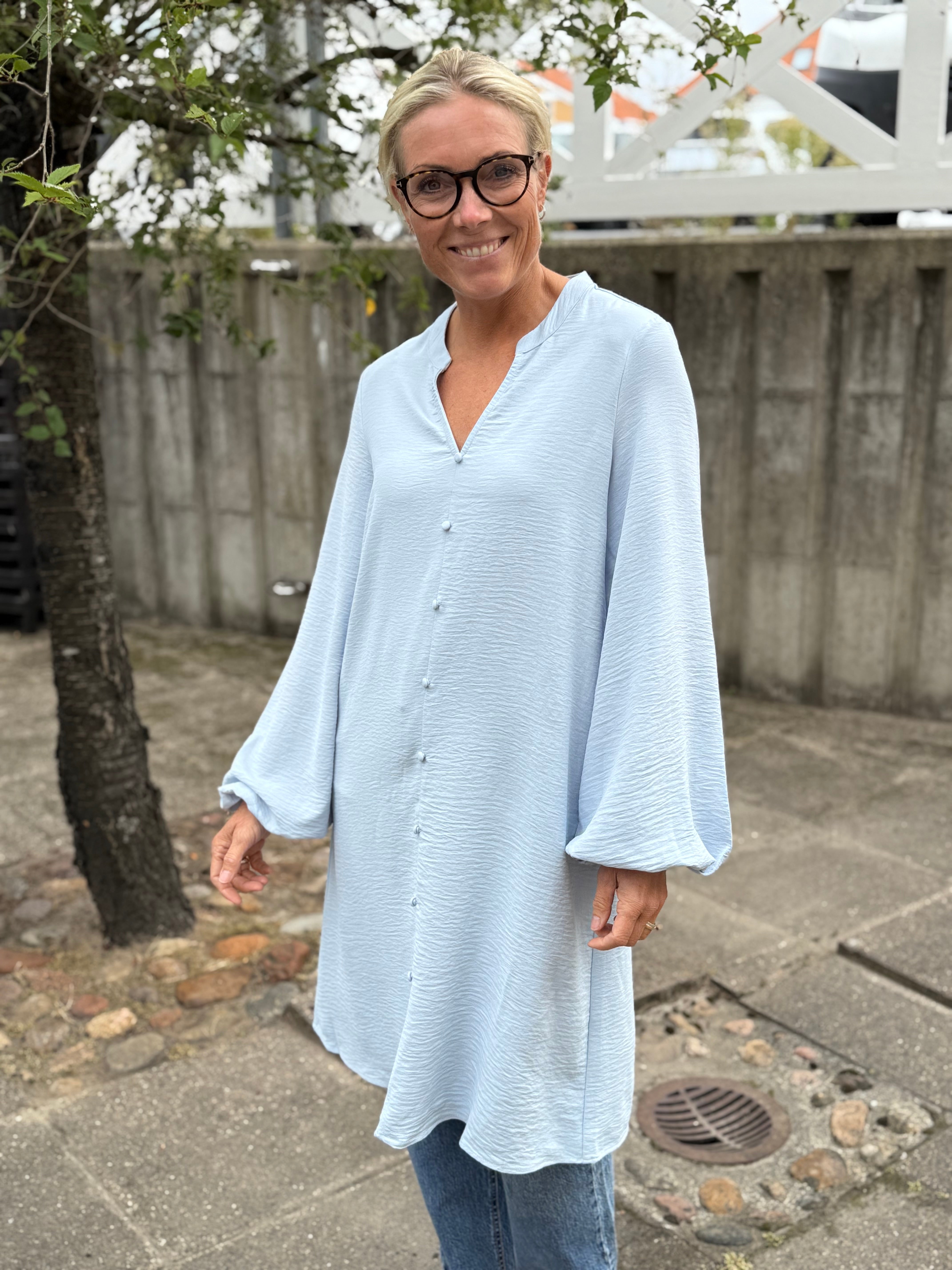 VMALVA Midi Dress - Skyway