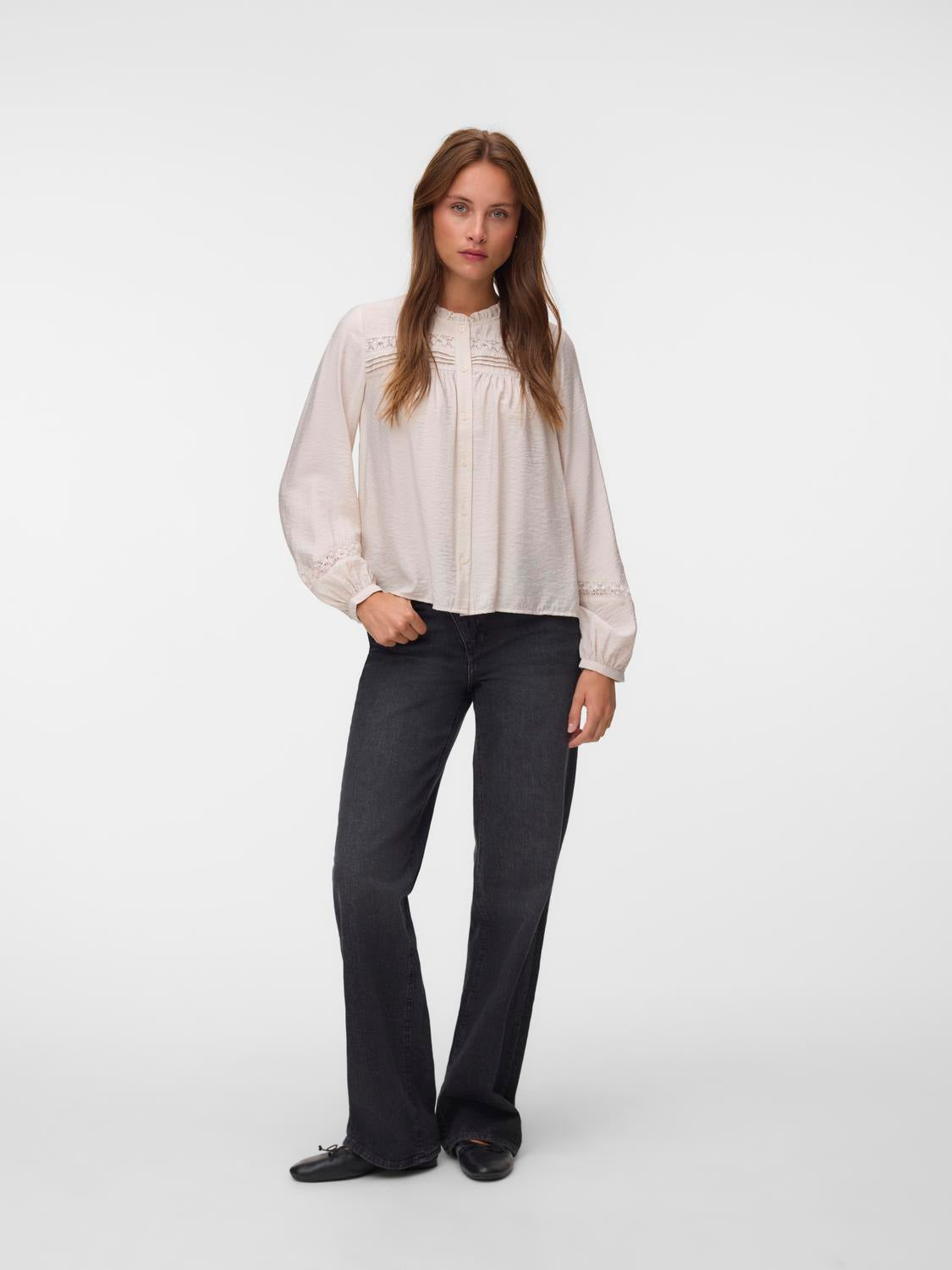 model_shot-front