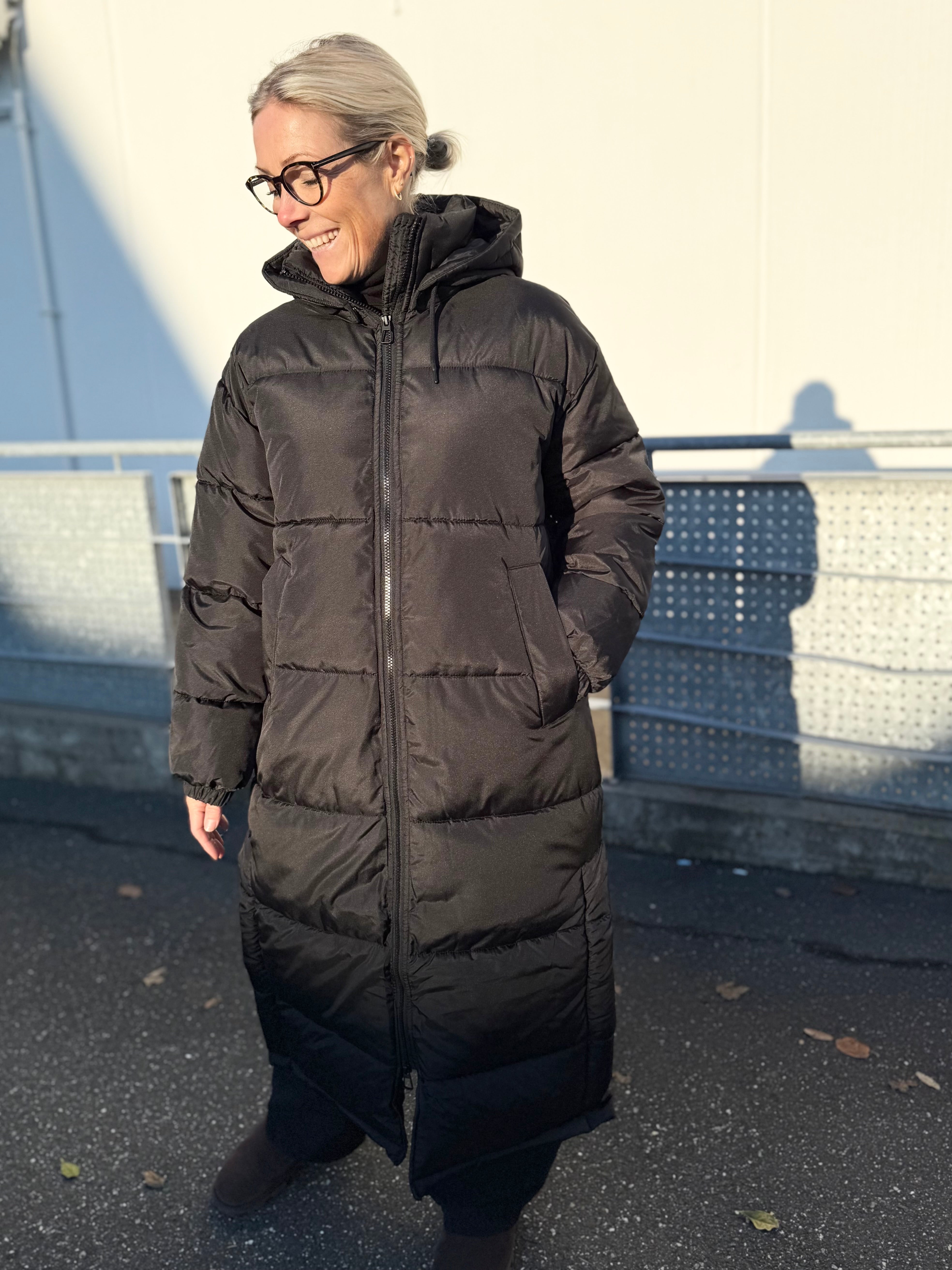 VMKLEA Coat - Black