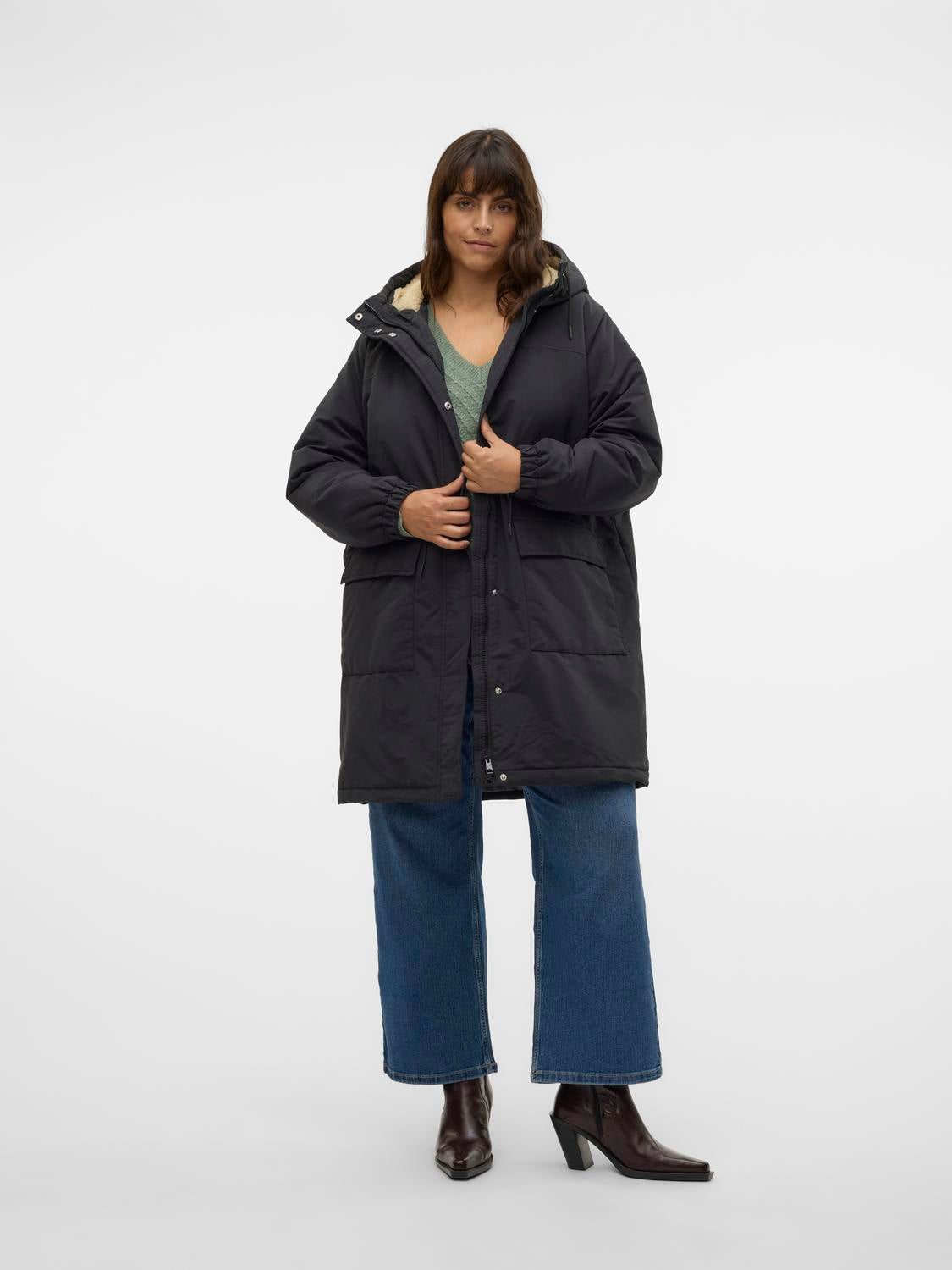 model_shot-front_full