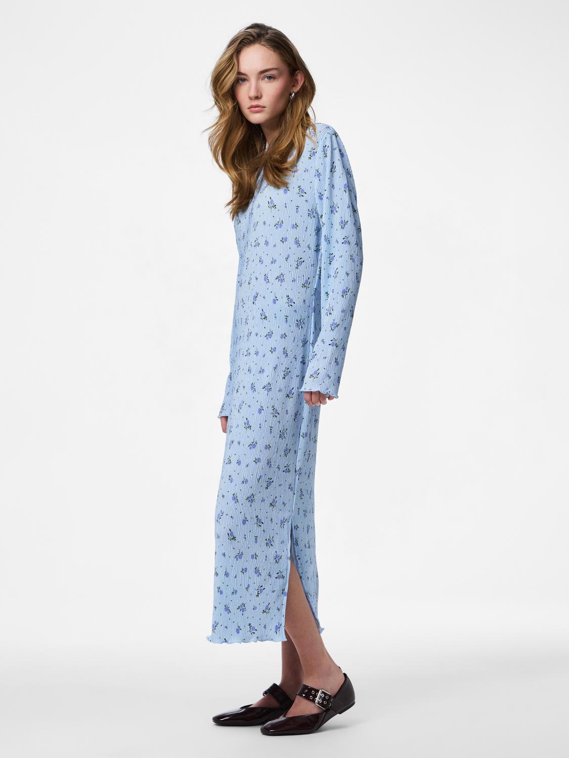 model_shot-front_full