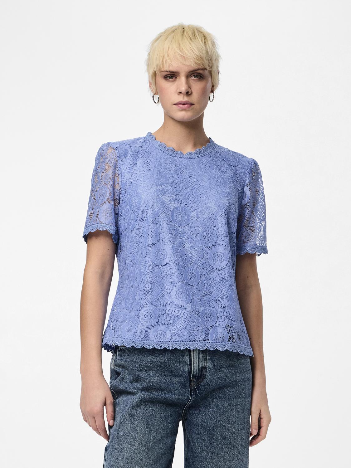model_shot-front