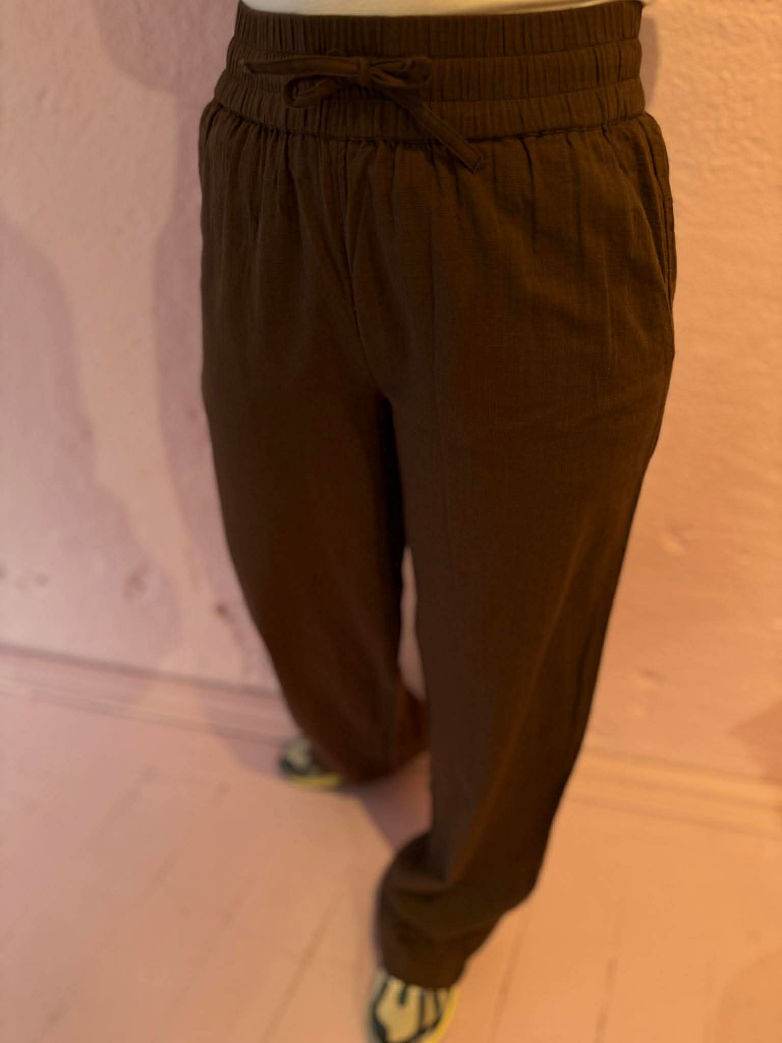 VMCAIA Trousers - Chocolate Martini