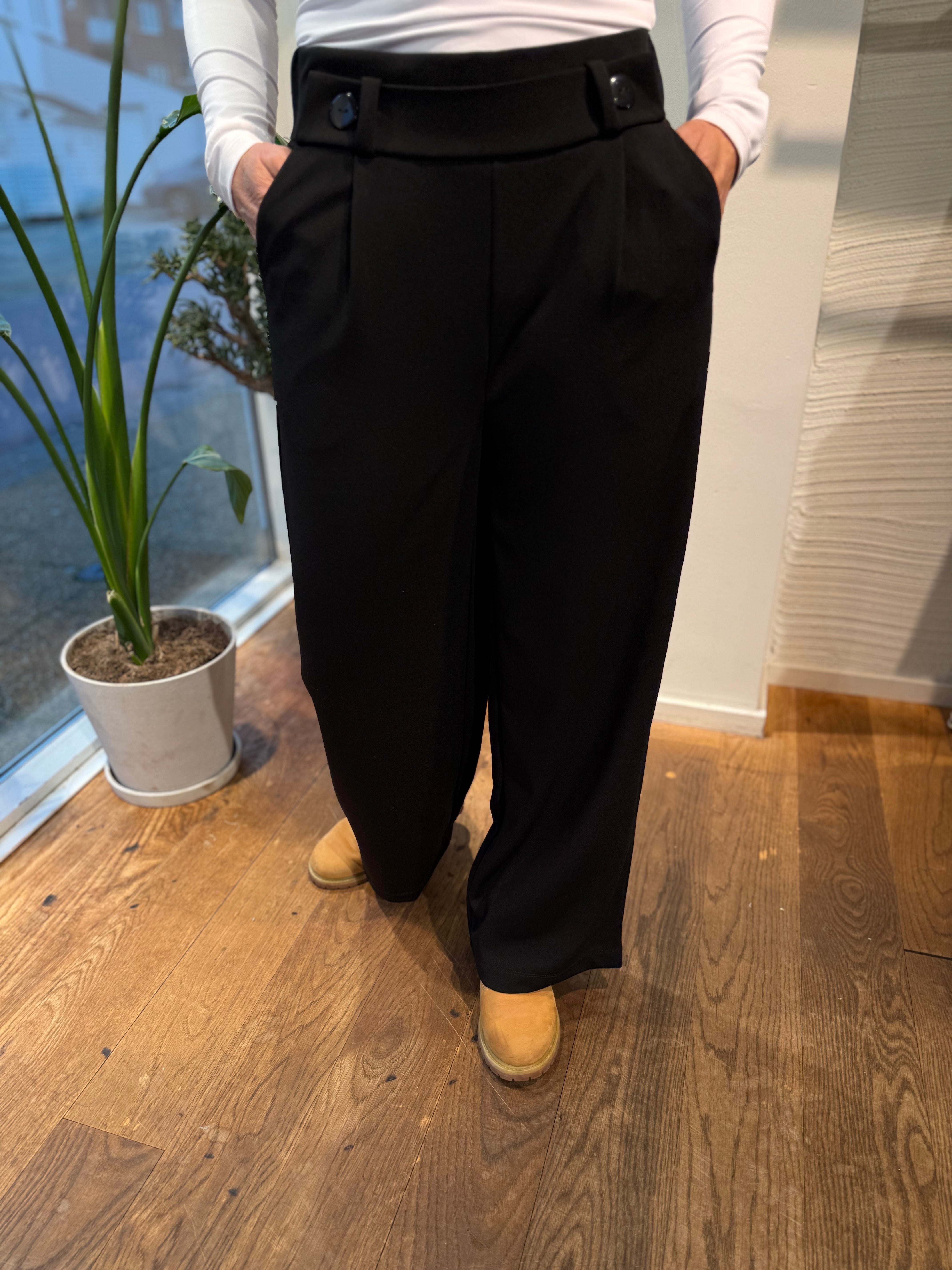 VMSTAR Trousers - Black