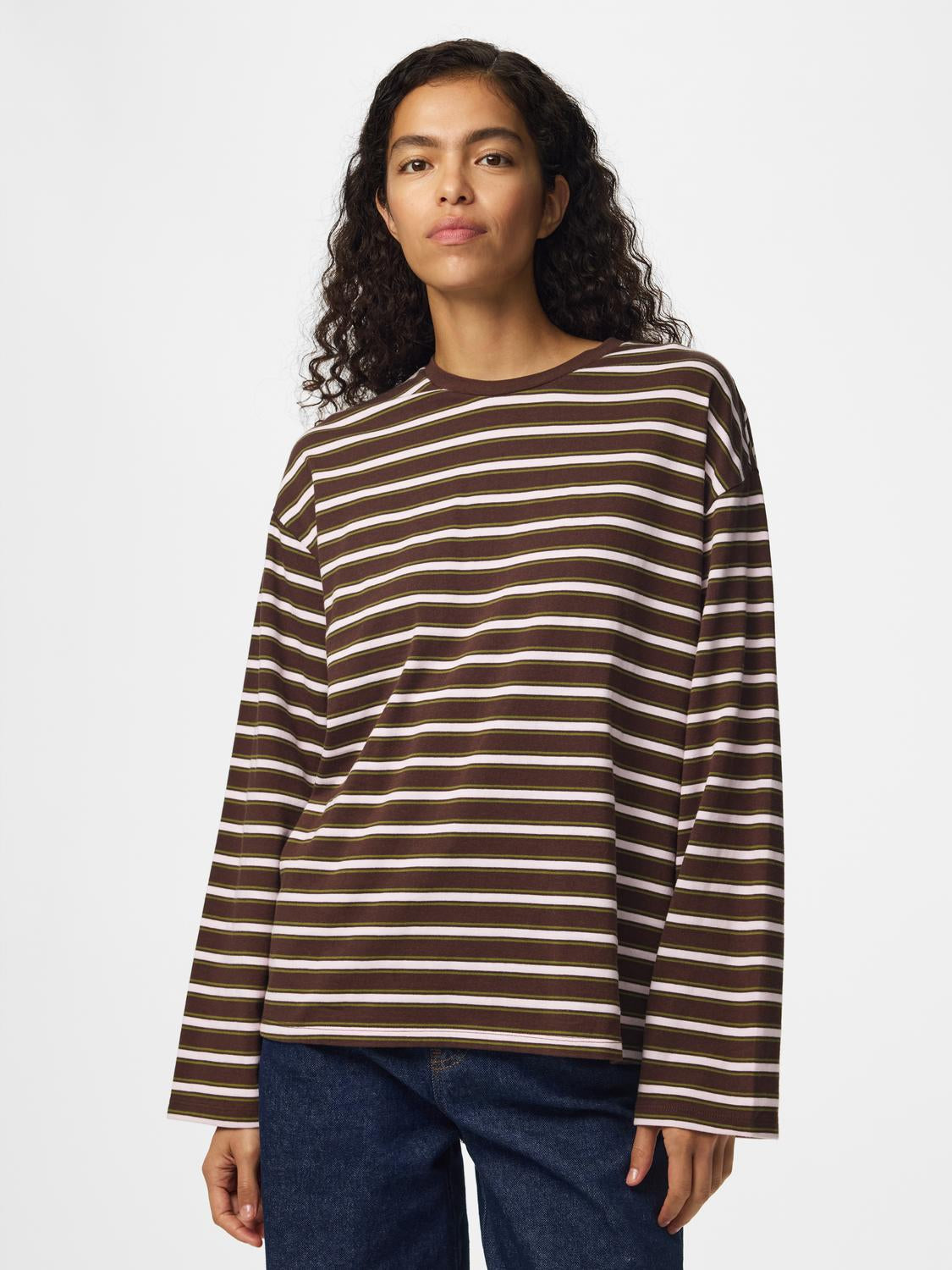 model_shot-front
