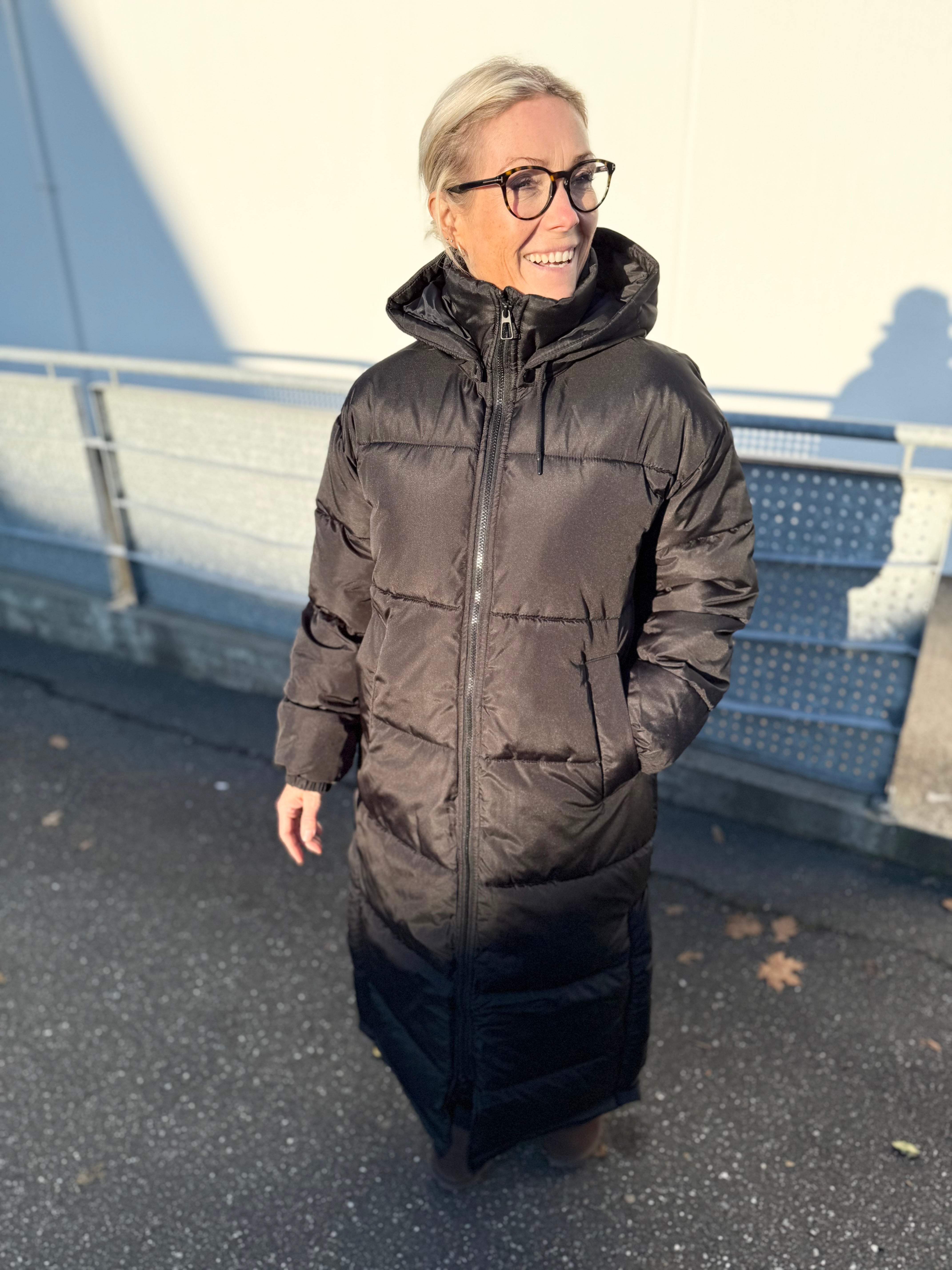 VMKLEA Coat - Black