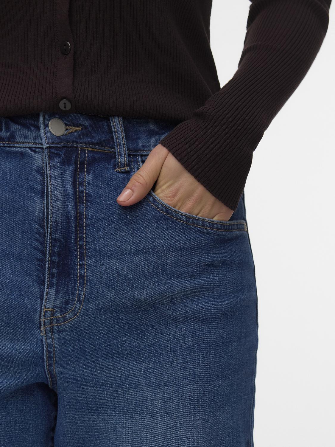 model_shot-detail