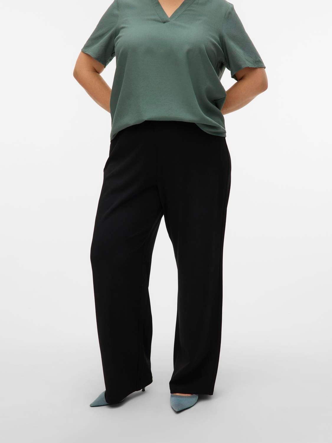 model_shot-front