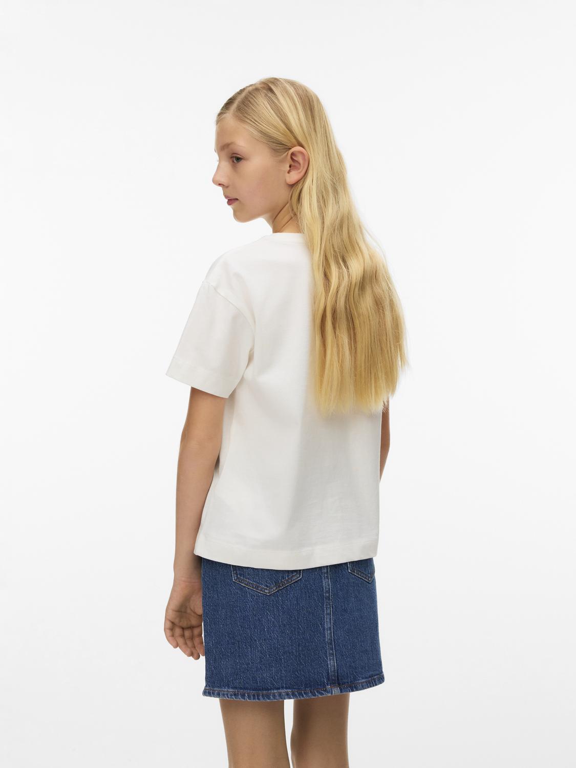 model_shot-back