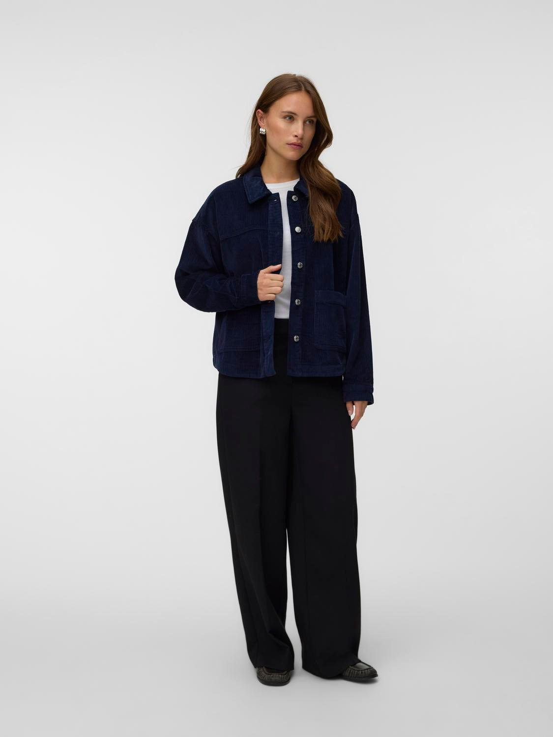 model_shot-front