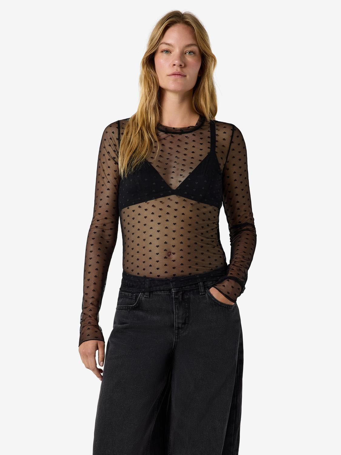 model_shot-front