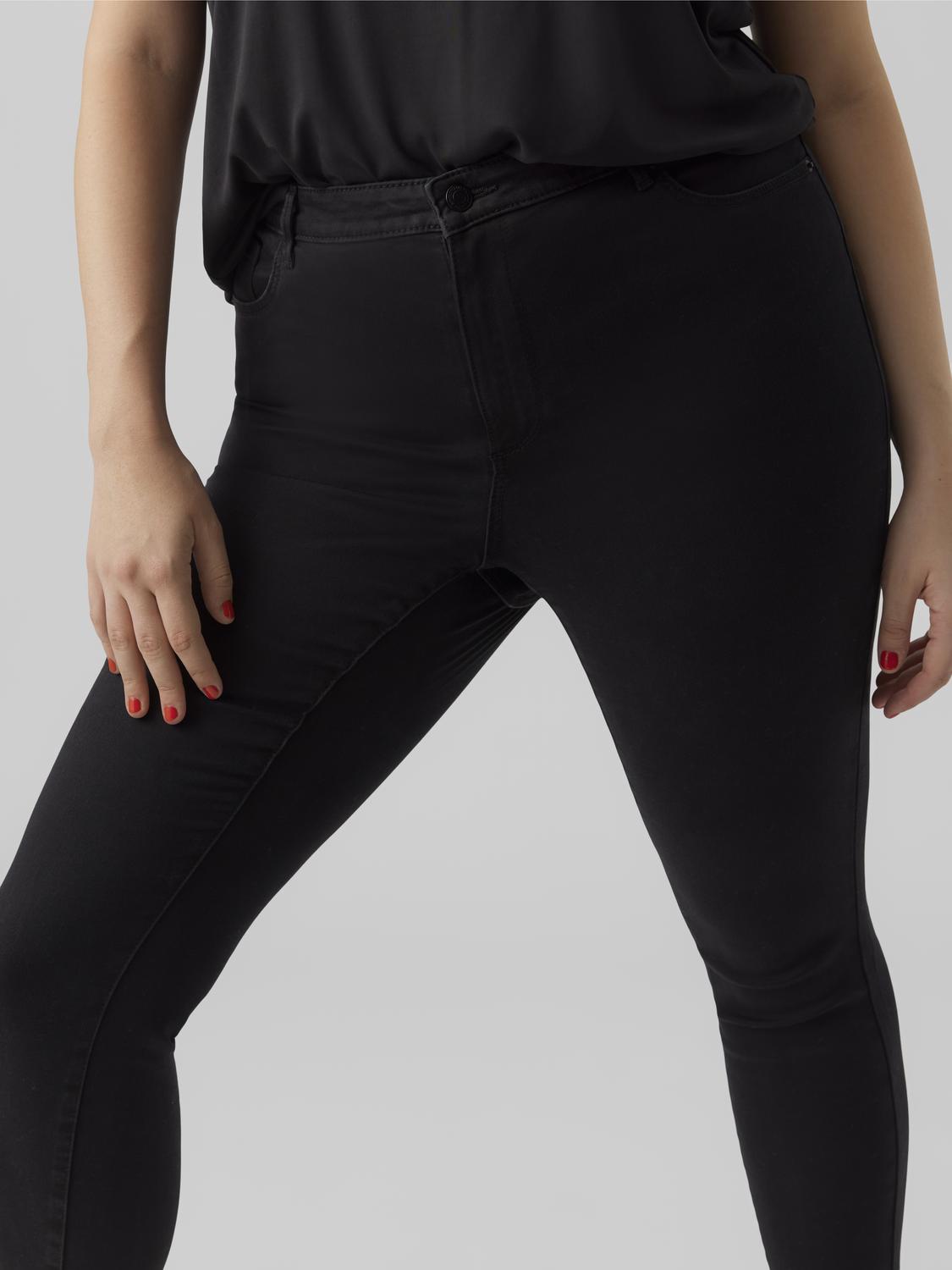 model_shot-front_full
