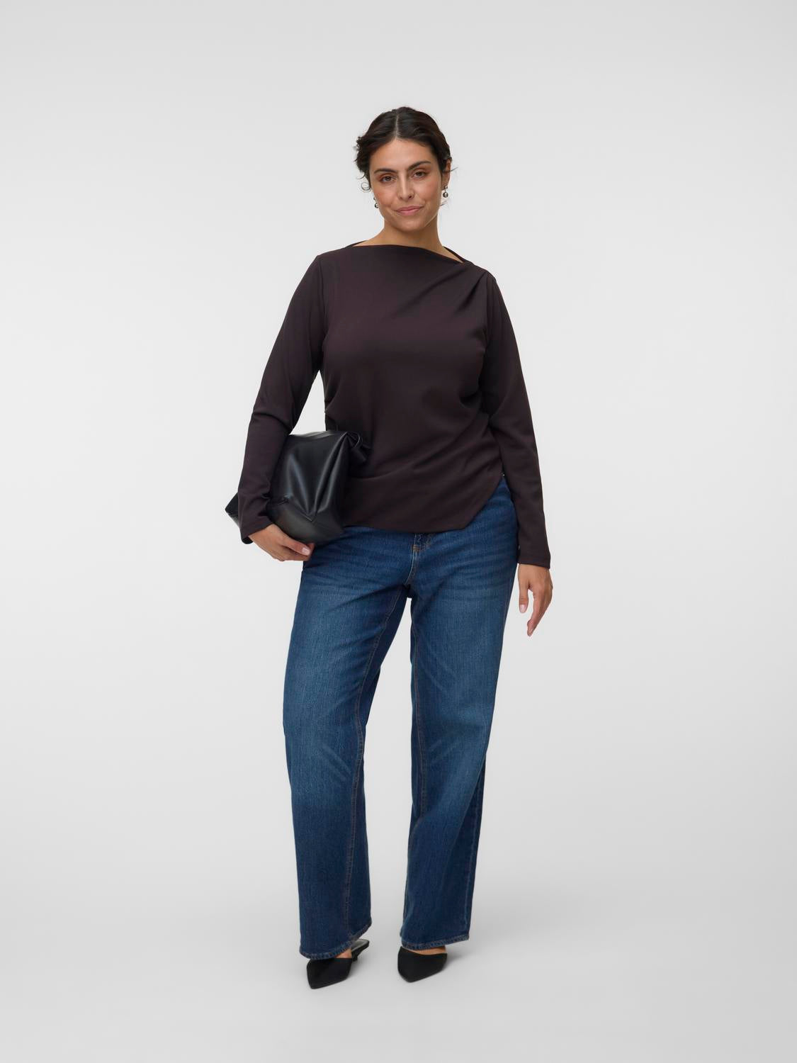 model_shot-front