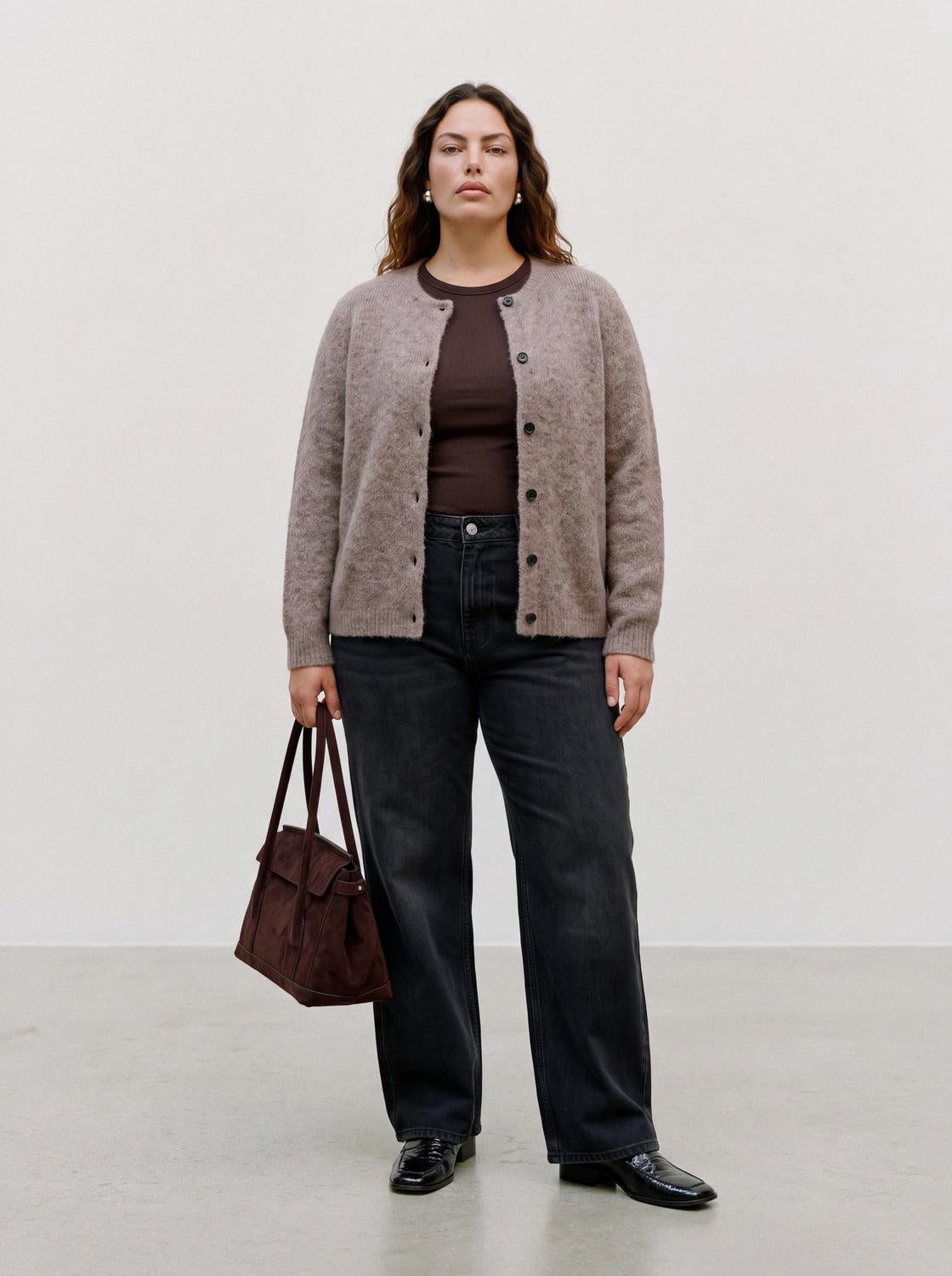 model_shot-front