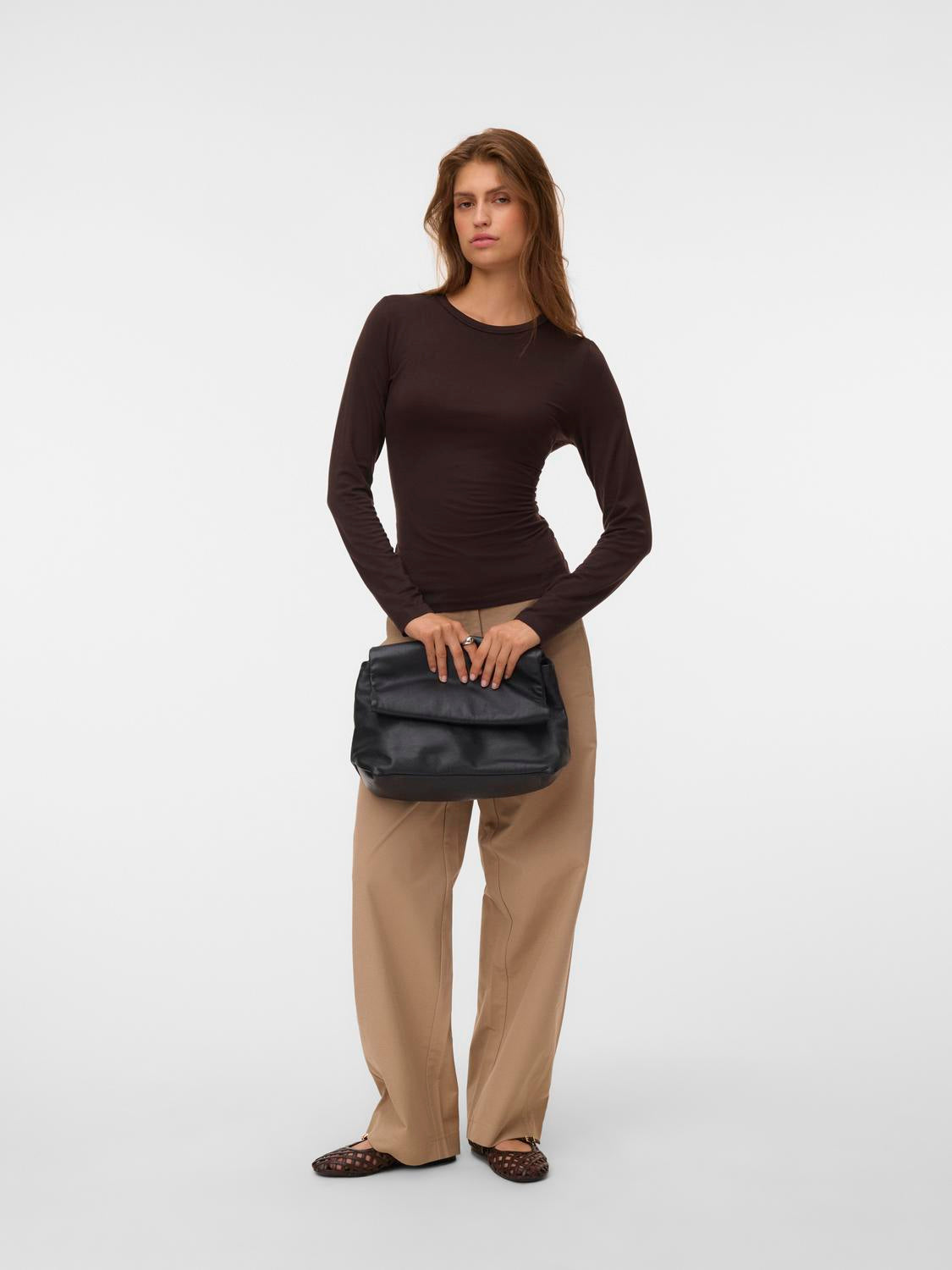 model_shot-front