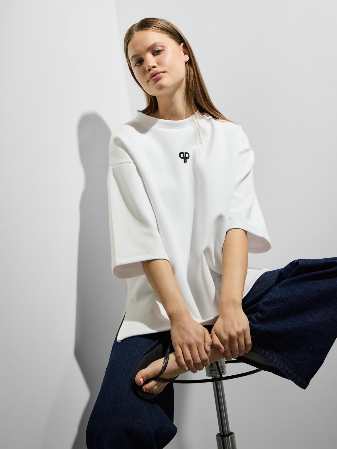 model_shot-detail