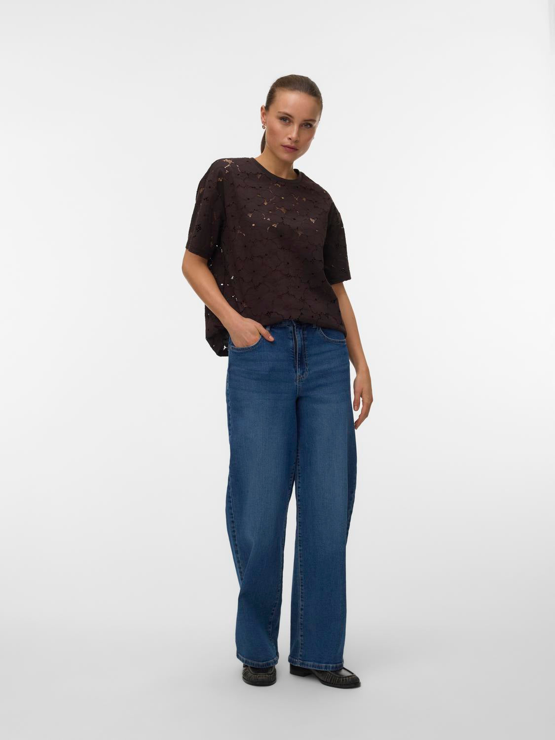 model_shot-front