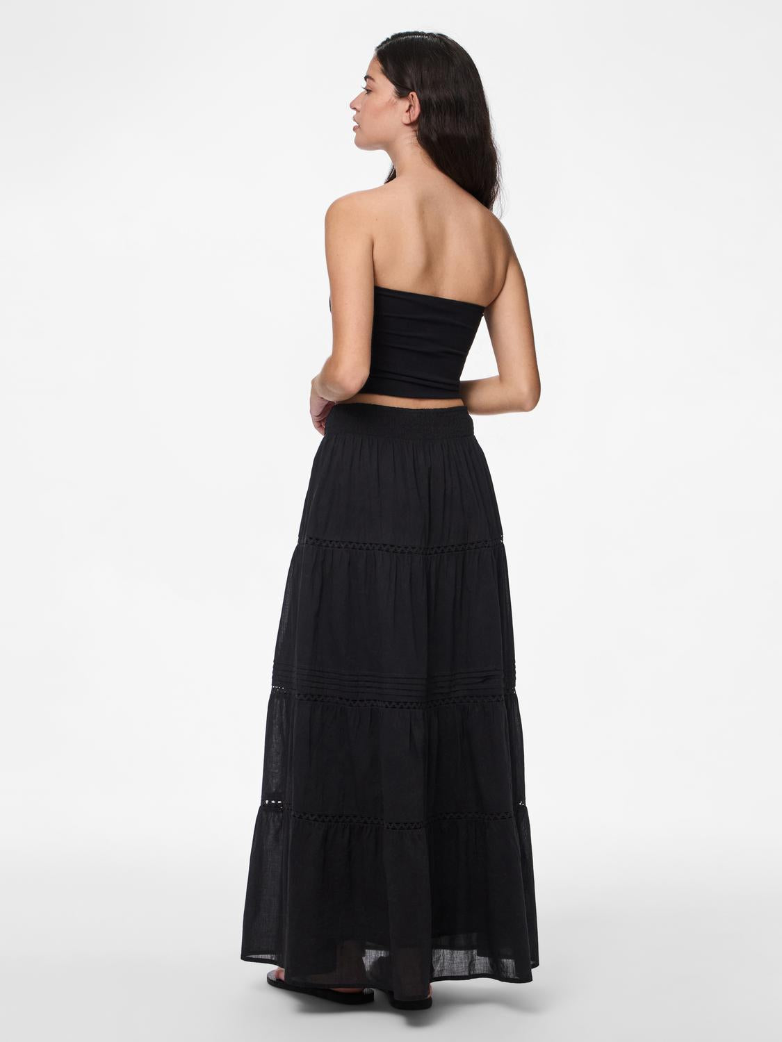 model_shot-back