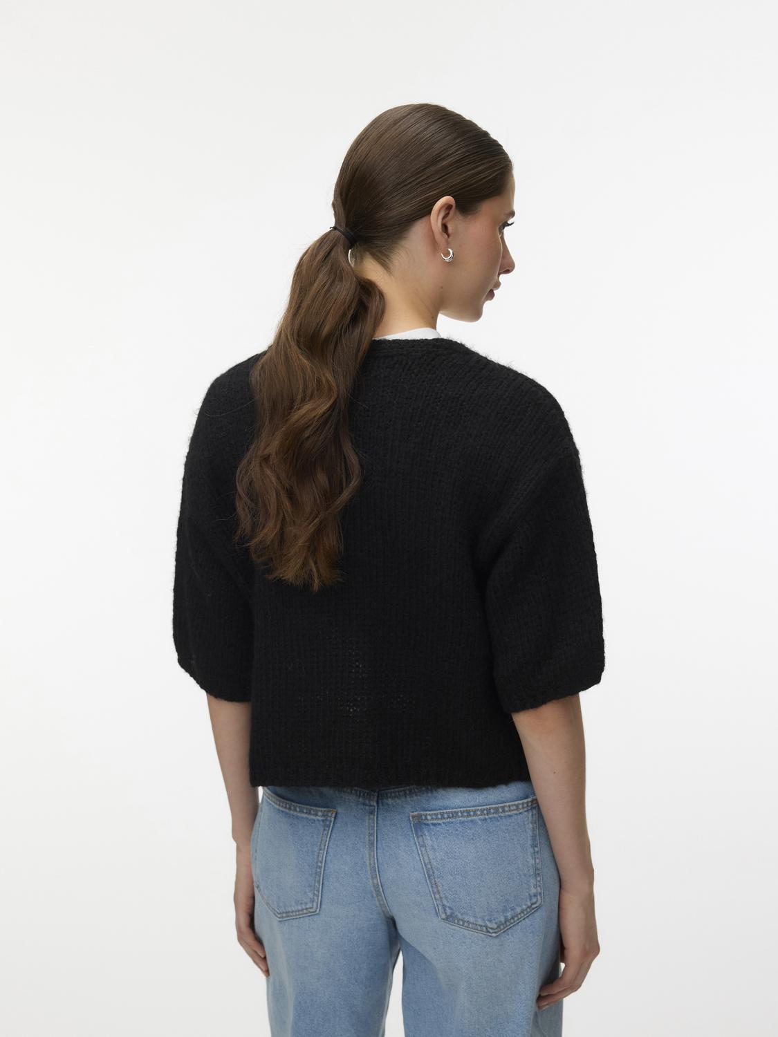 model_shot-back