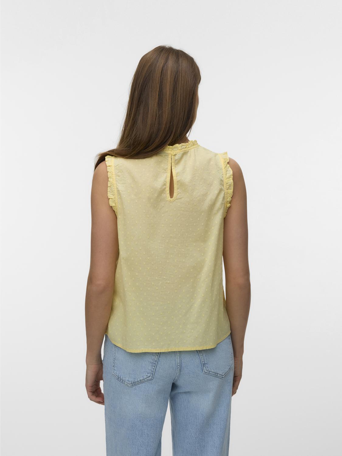 model_shot-back