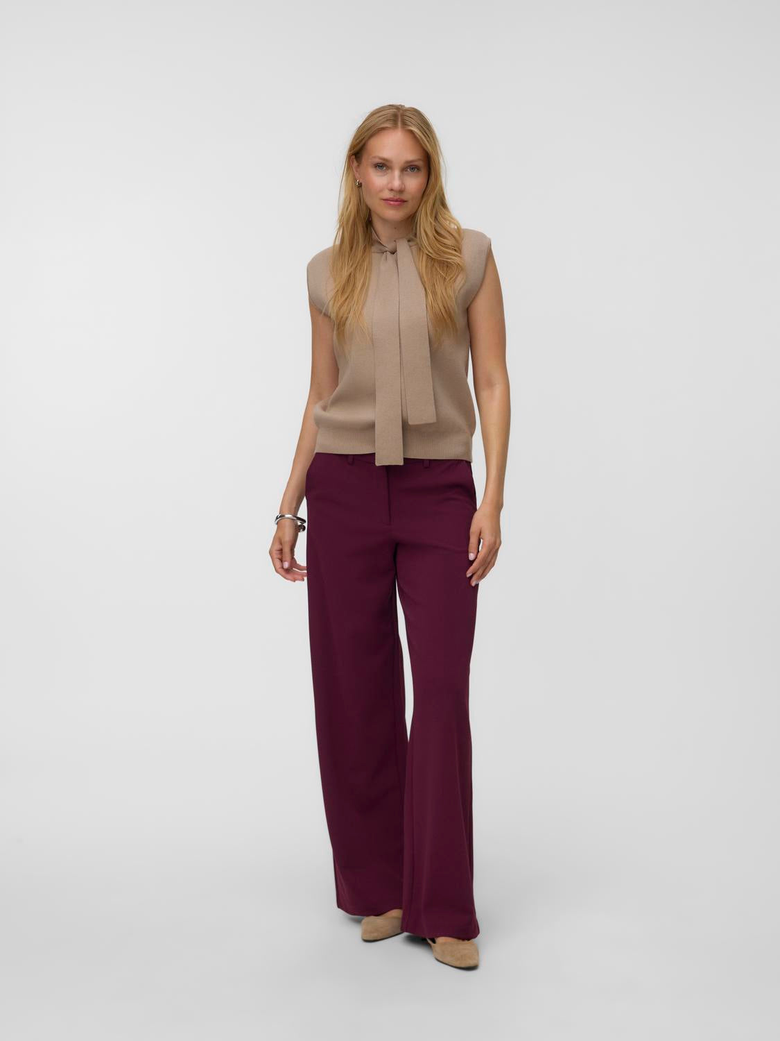 model_shot-front