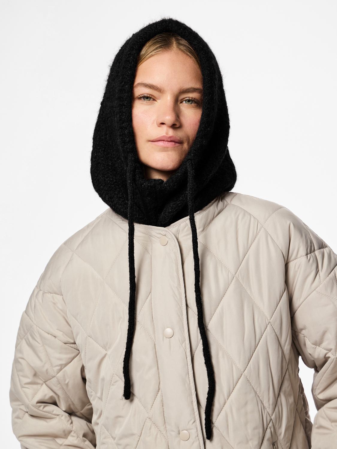 model_shot-front
