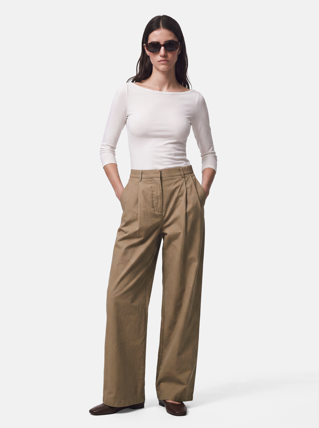 model_shot-front_full