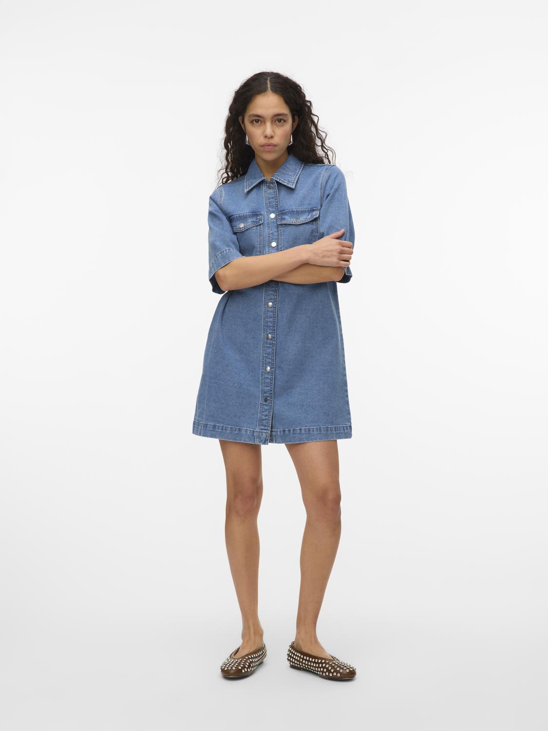 model_shot-front_full