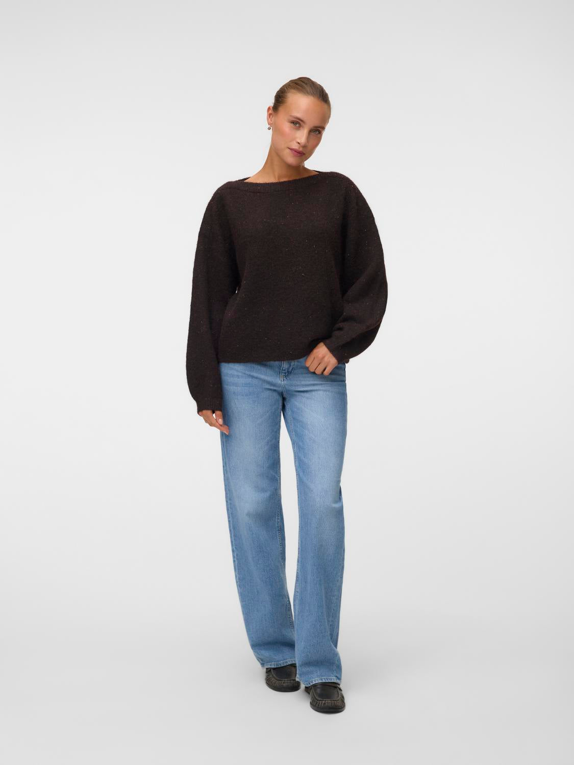 model_shot-front